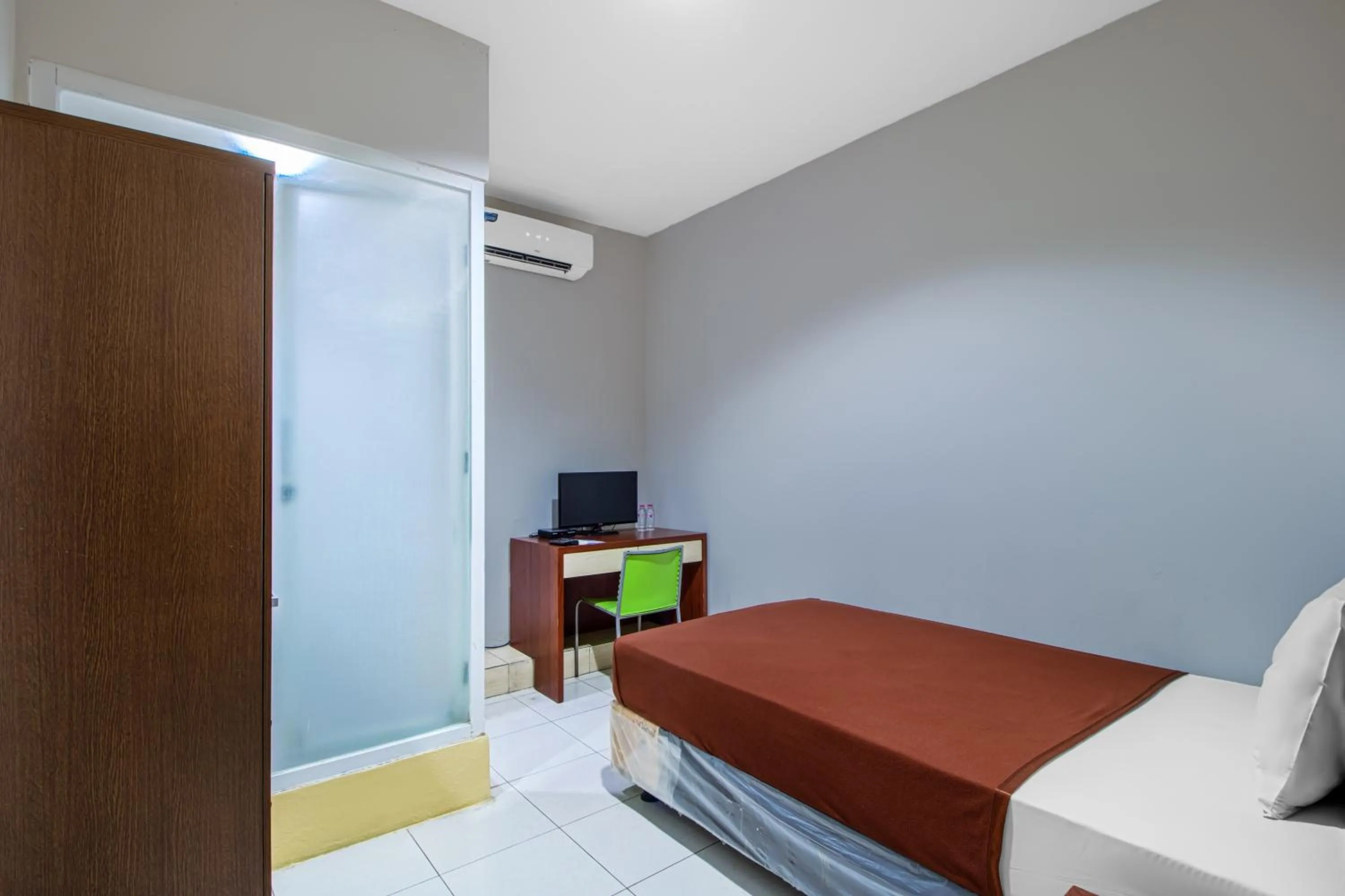 Bed in Griya Stadion