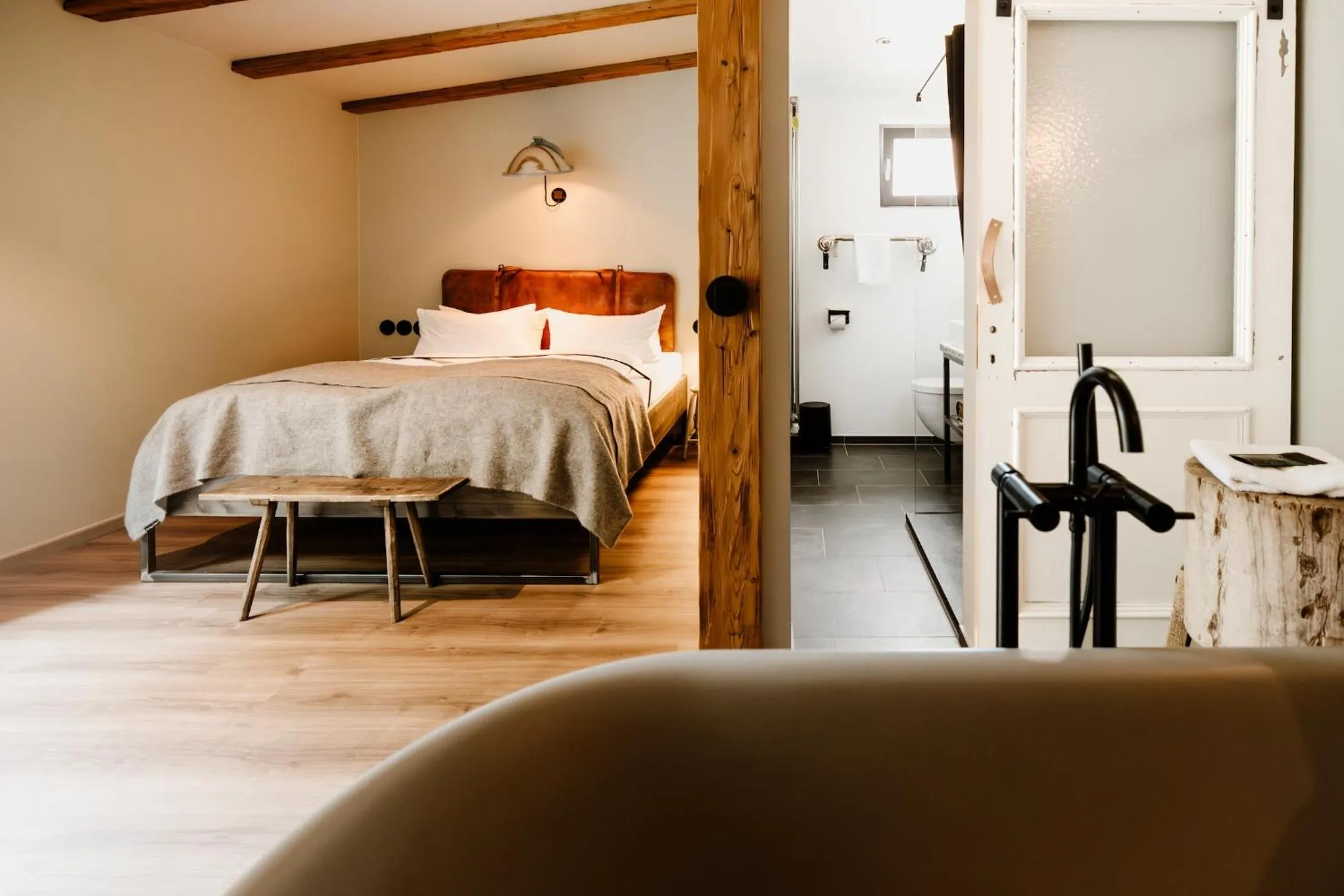 Bed in THE HEARTS HOTEL - dein Boutique- und Event-Resort