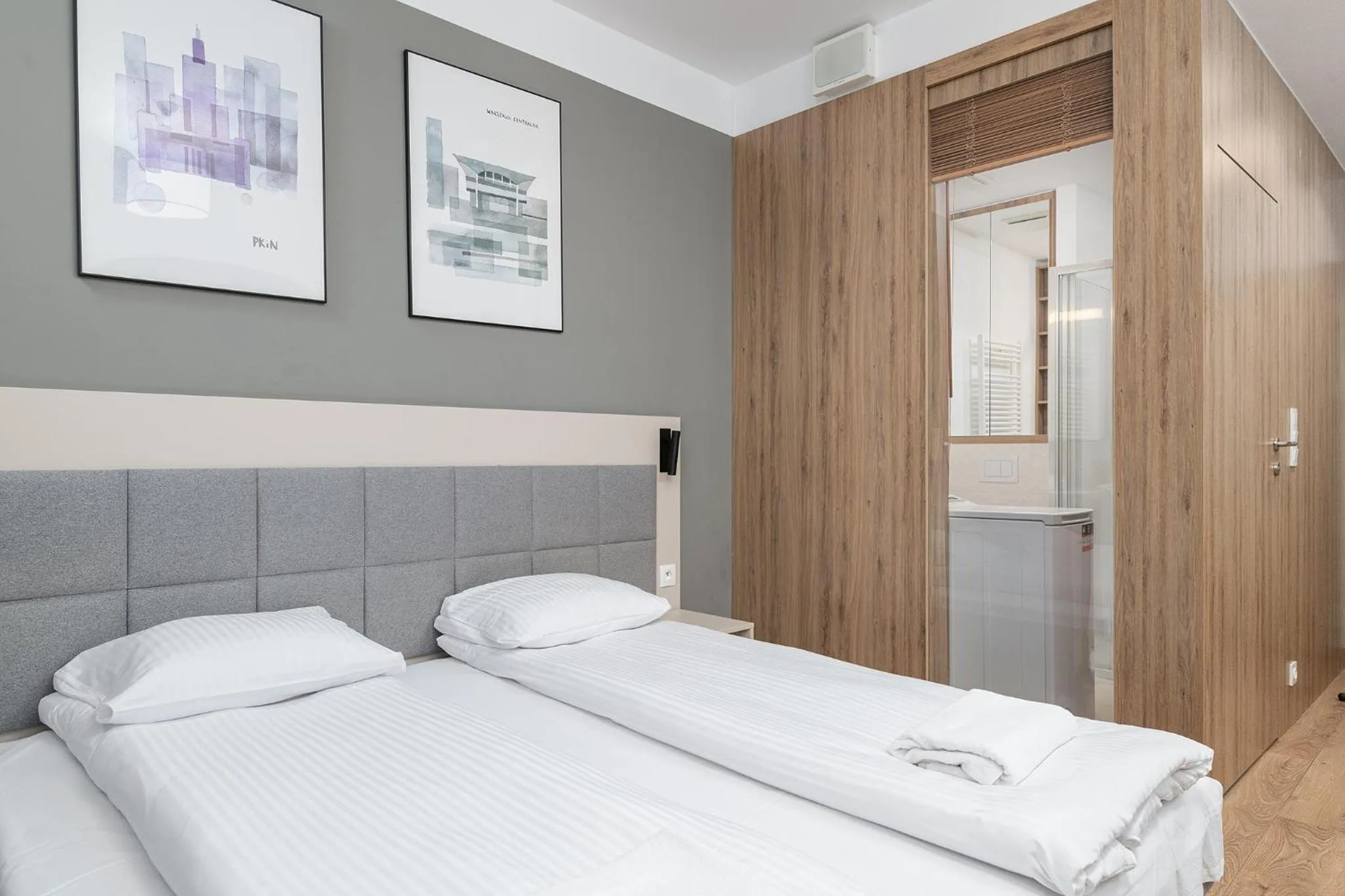 Bed in RentPlanet - Apartamenty Wolska