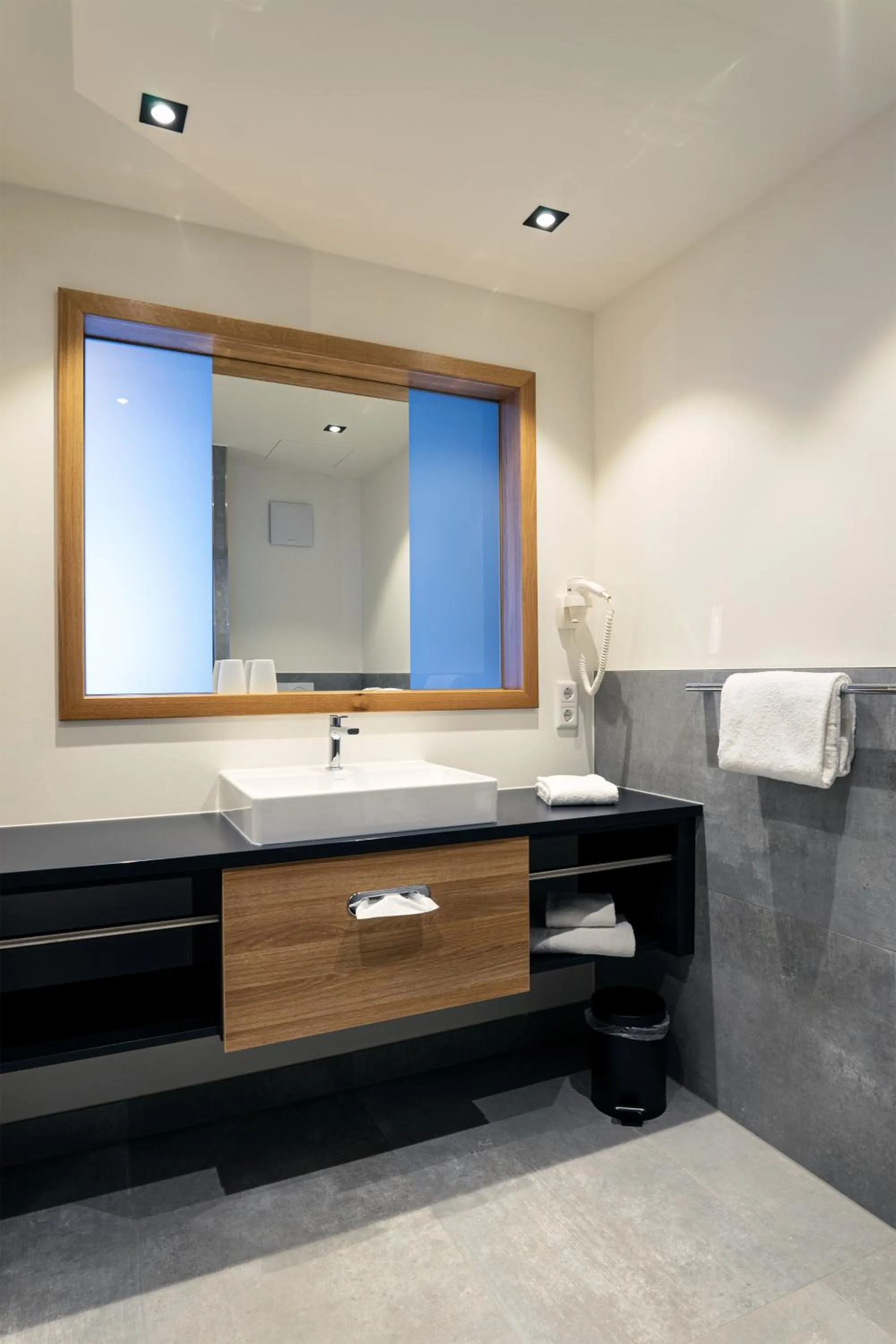 Bathroom in N+S City Hotel Neumarkt