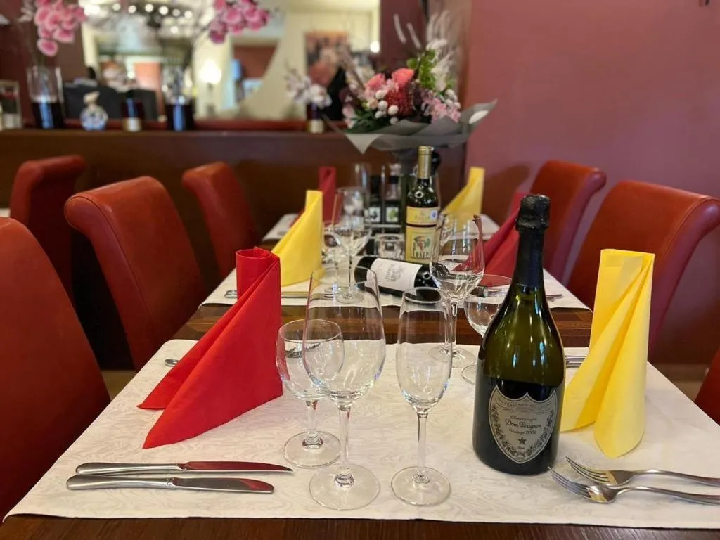 Restaurant/places to eat in Apartments am Rheingarten