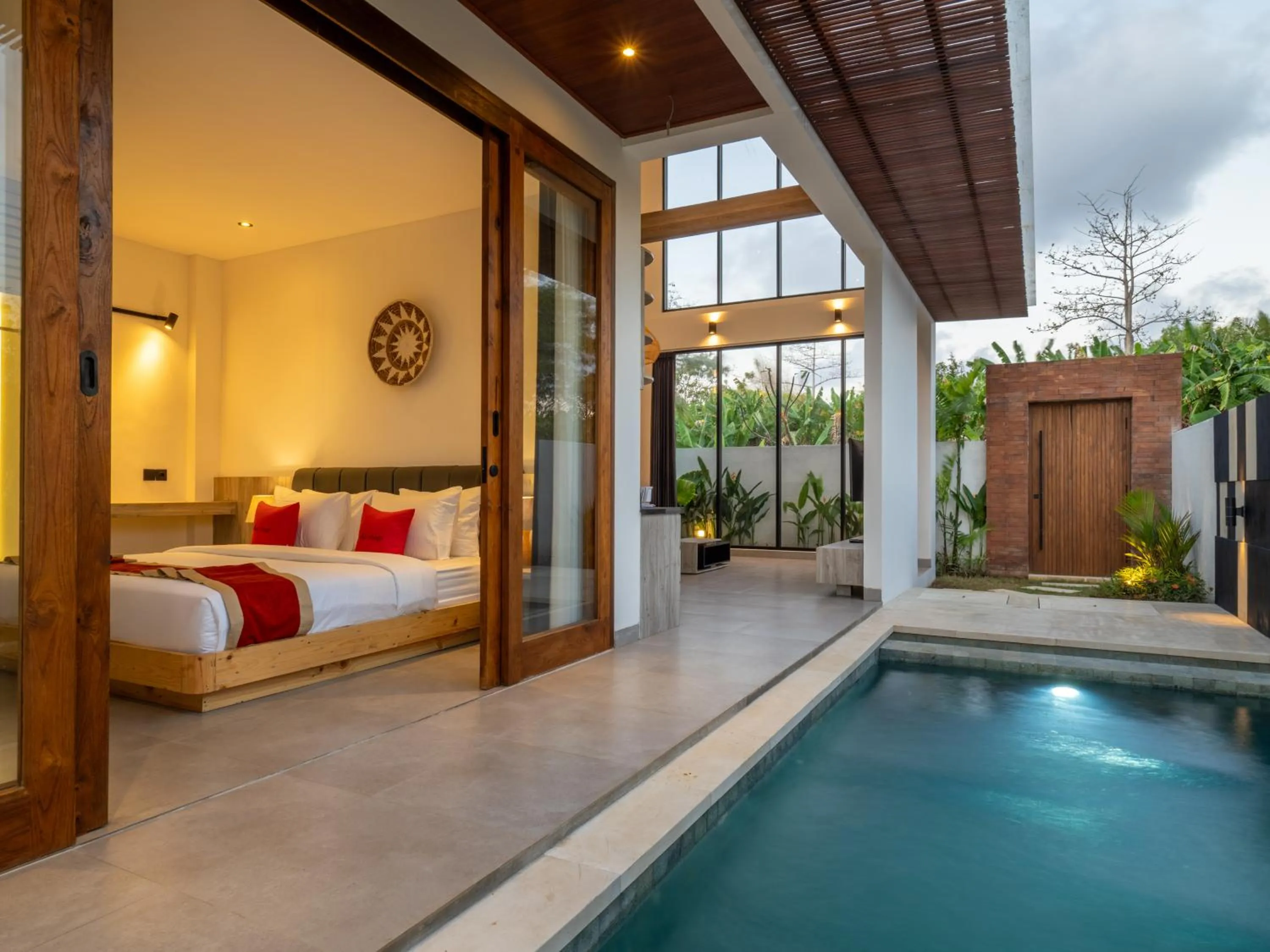 Facade/entrance, Bed in The Tempekan Heritage