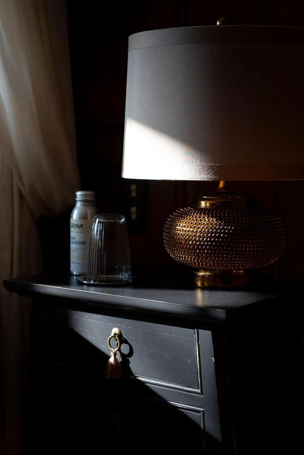 Decorative detail in La Meffrais 1741 - Manoir Élégant - B&B - Parking - 3 min de Dinan