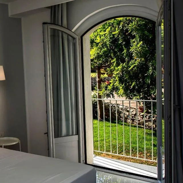 View (from property/room), Bed in Tenuta Tropeano