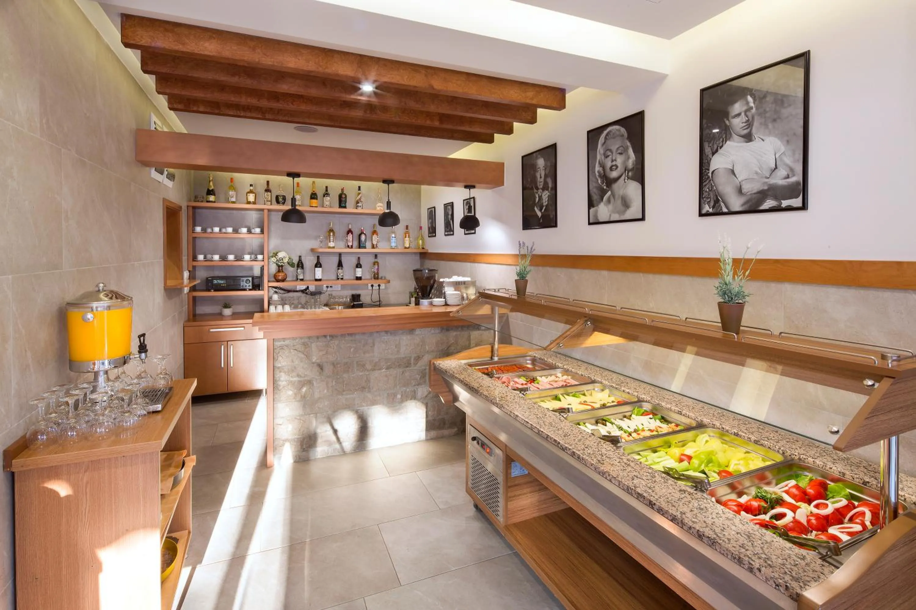 Restaurant/places to eat in Villa Ljubanovic