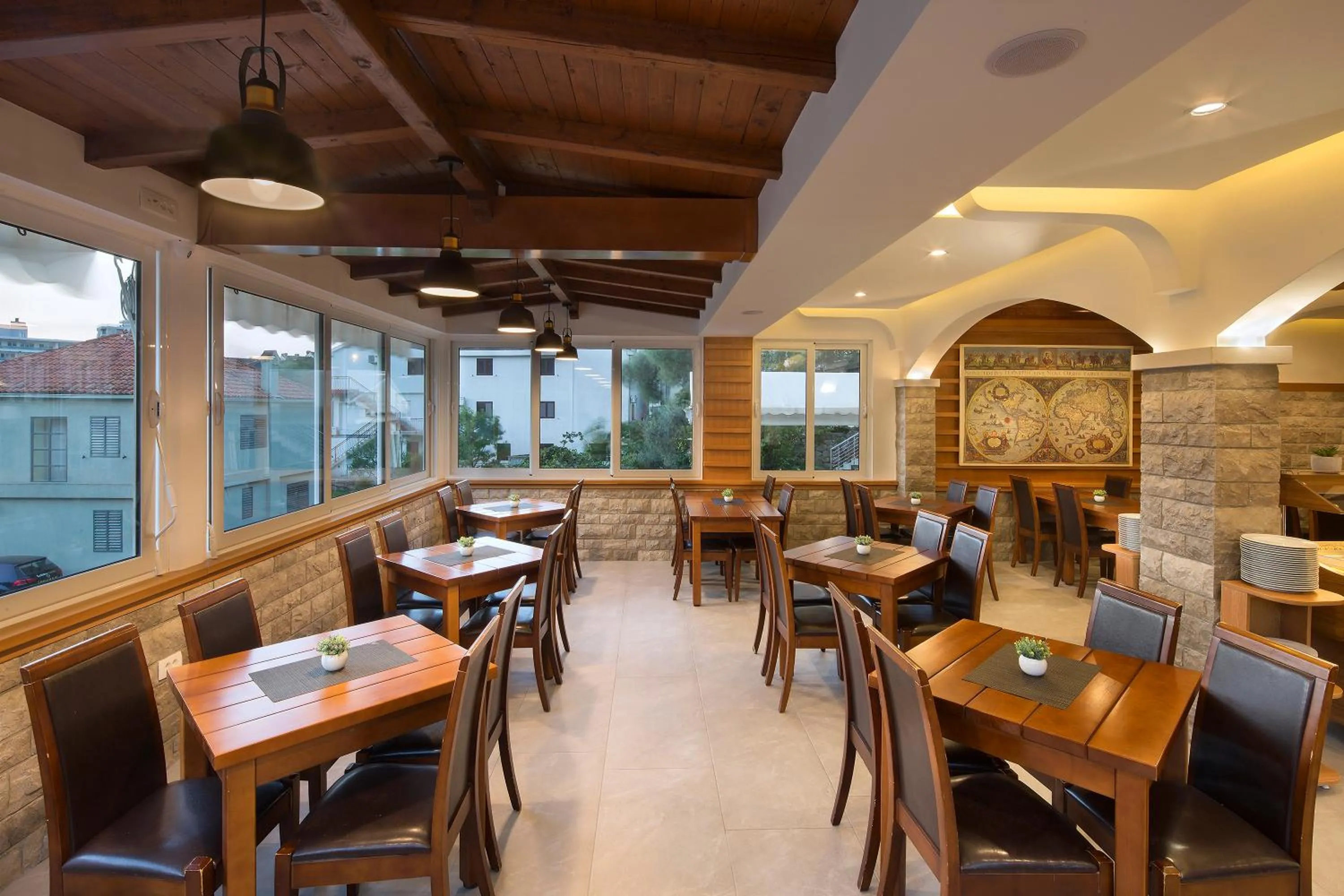 Restaurant/places to eat in Villa Ljubanovic