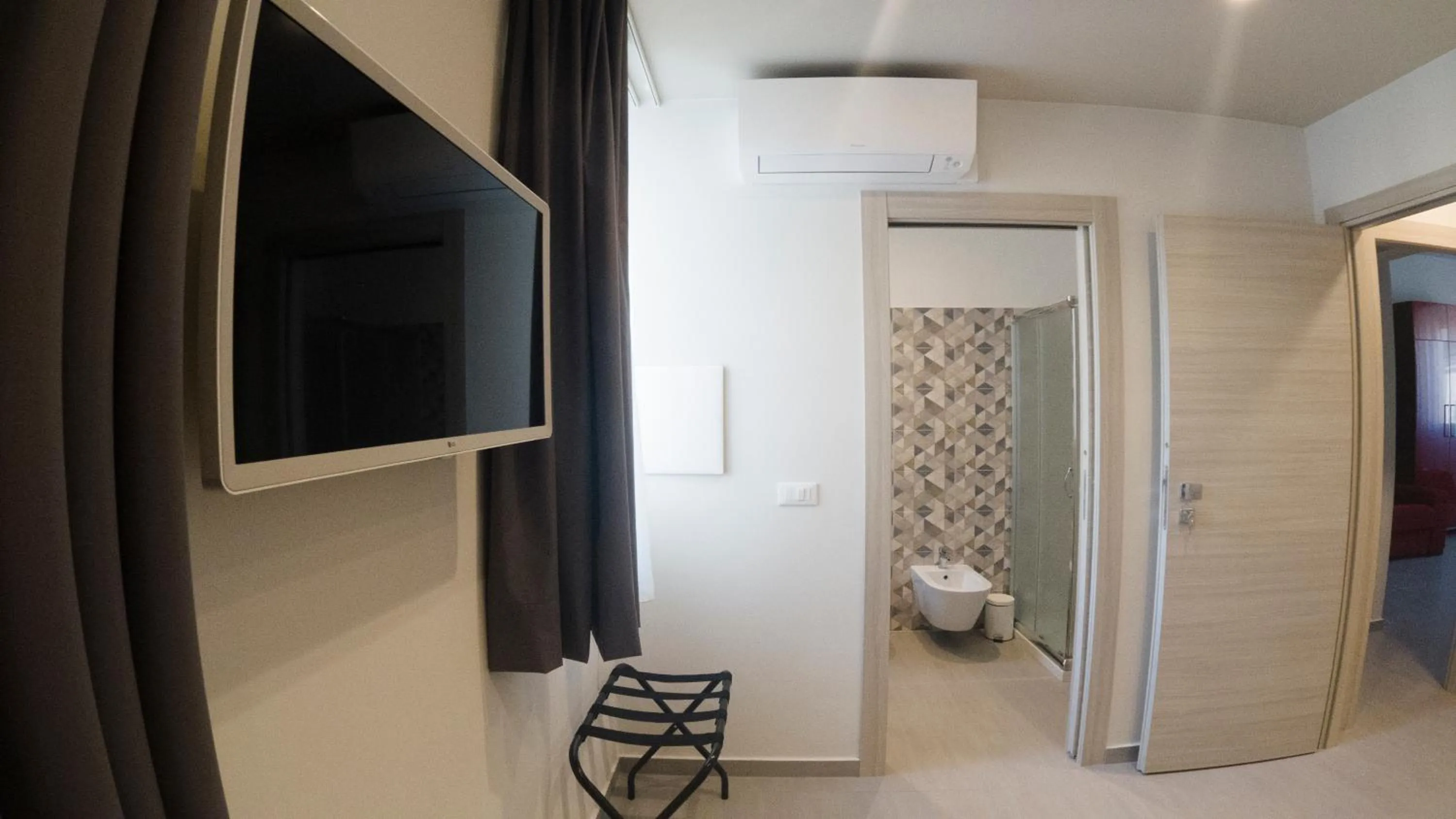 Bathroom, Bed in B&B Contessa dei venti