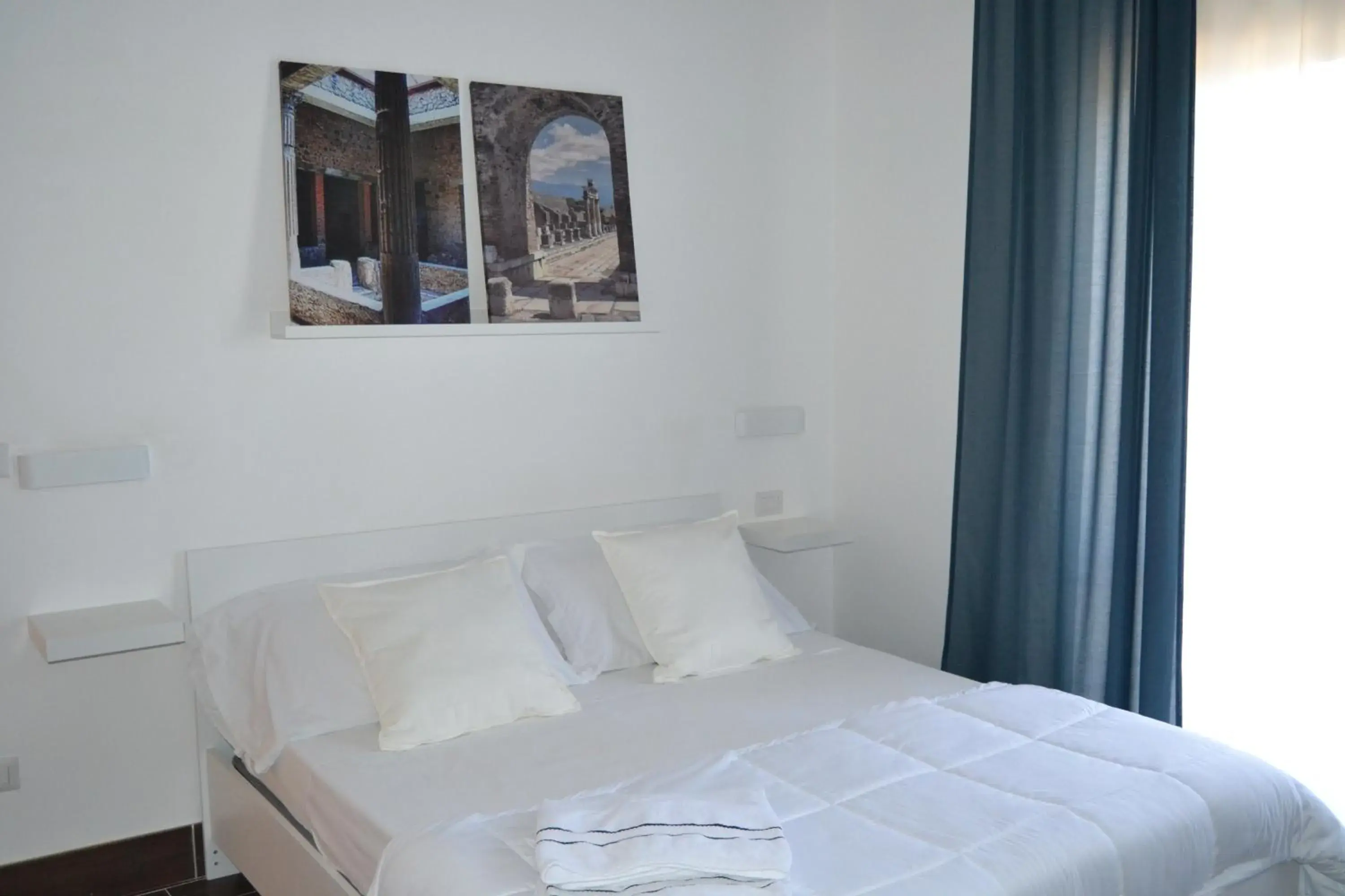 Triple Room with Private Bathroom in Gio House Pompei Triple Room with Private Bathroom in Gio House Pompei