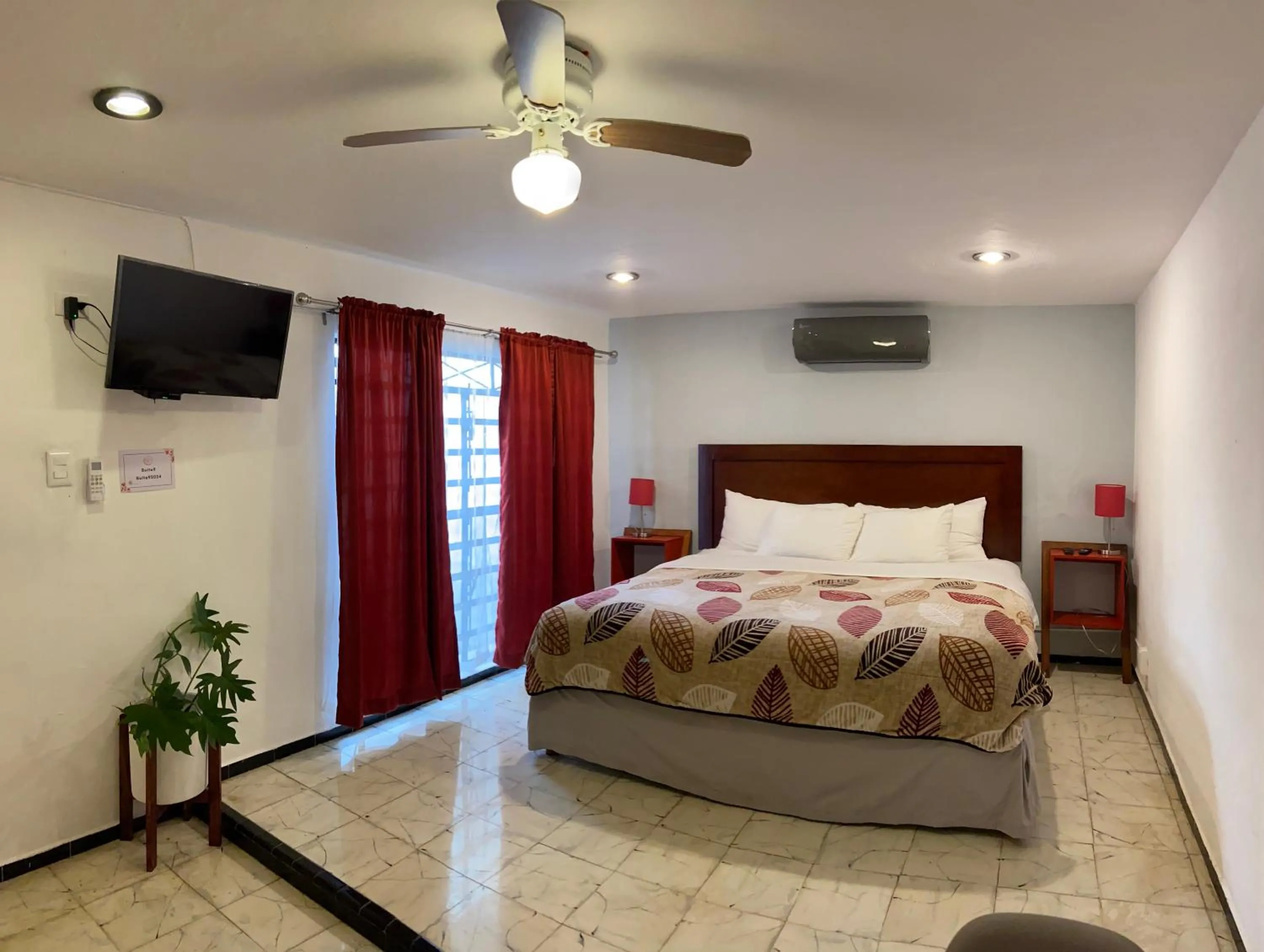 Photo of the whole room, Bed in Suites del Sureste - Mérida