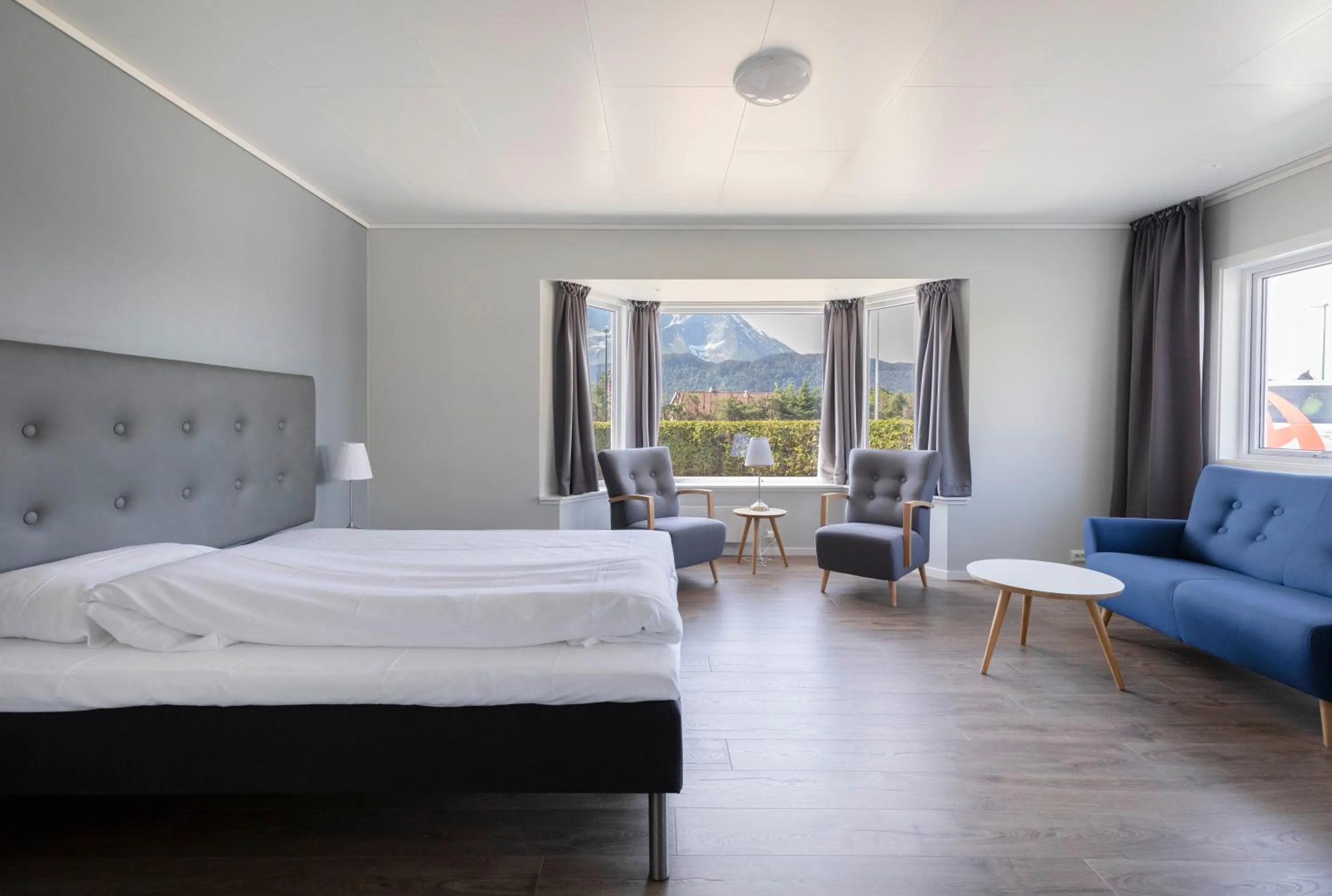 Bed in Aursnes Hotell
