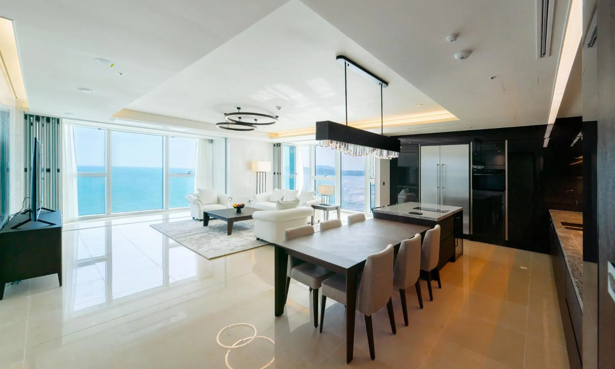 Lounge or bar in Grand Lct Residence