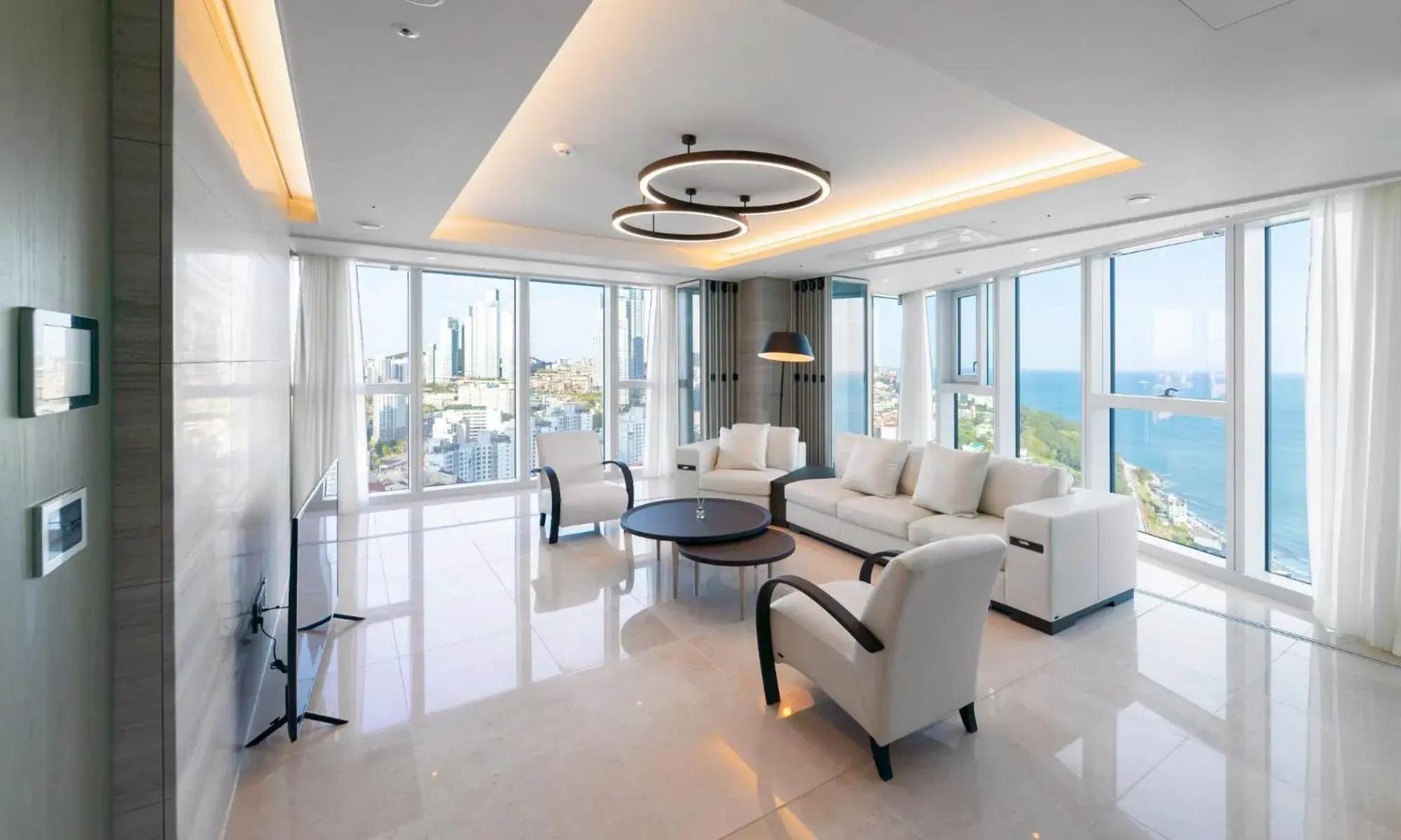 Corner Suite with Ocean View in Grand Lct Residence Corner Suite with Ocean View in Grand Lct Residence