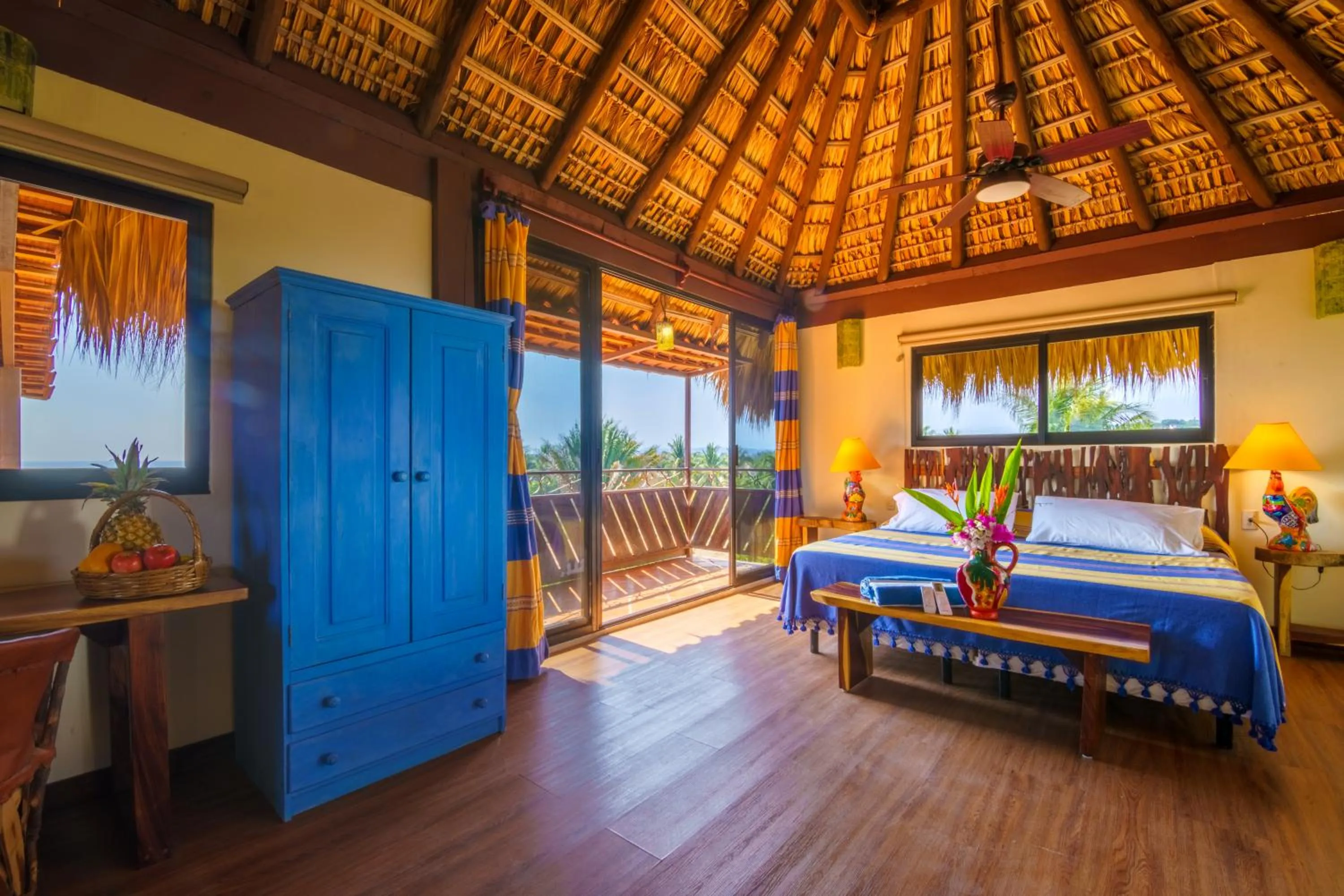 Photo of the whole room, Bed in Hotel Casamar Suites