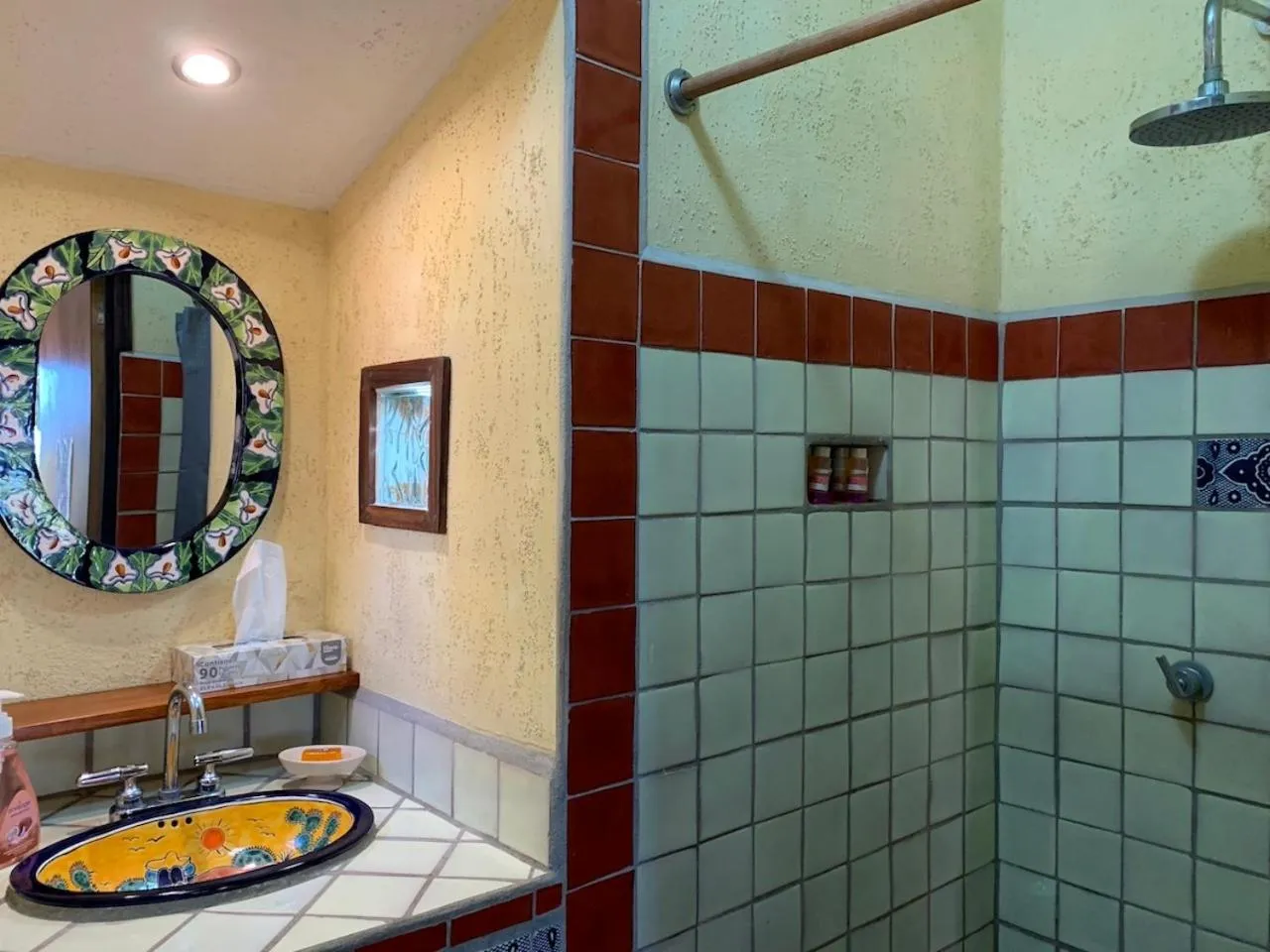 Bathroom in Hotel Casamar Suites