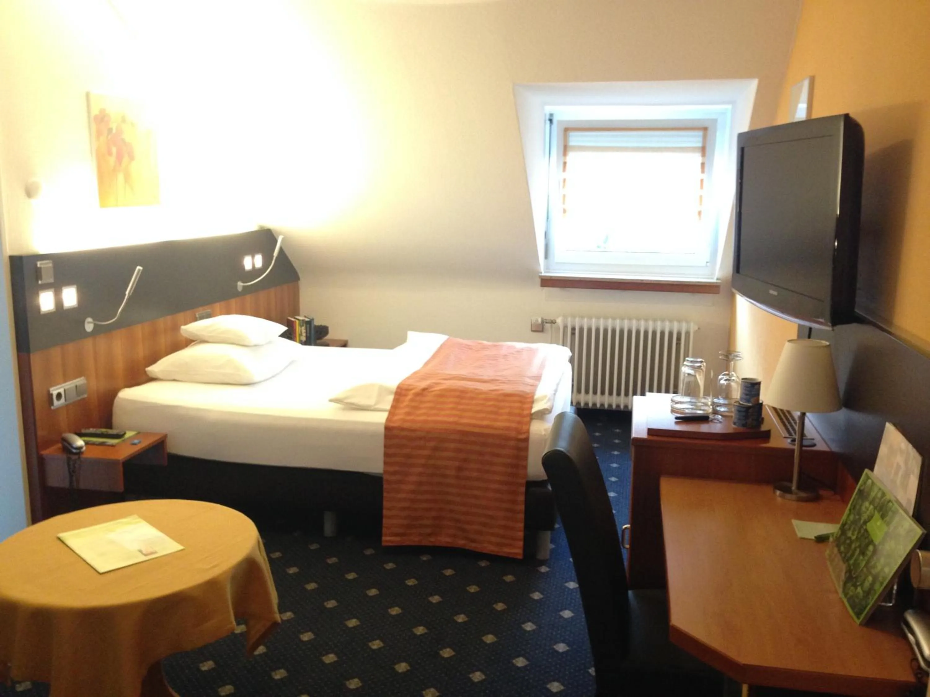 Bed in Park Hotel Post