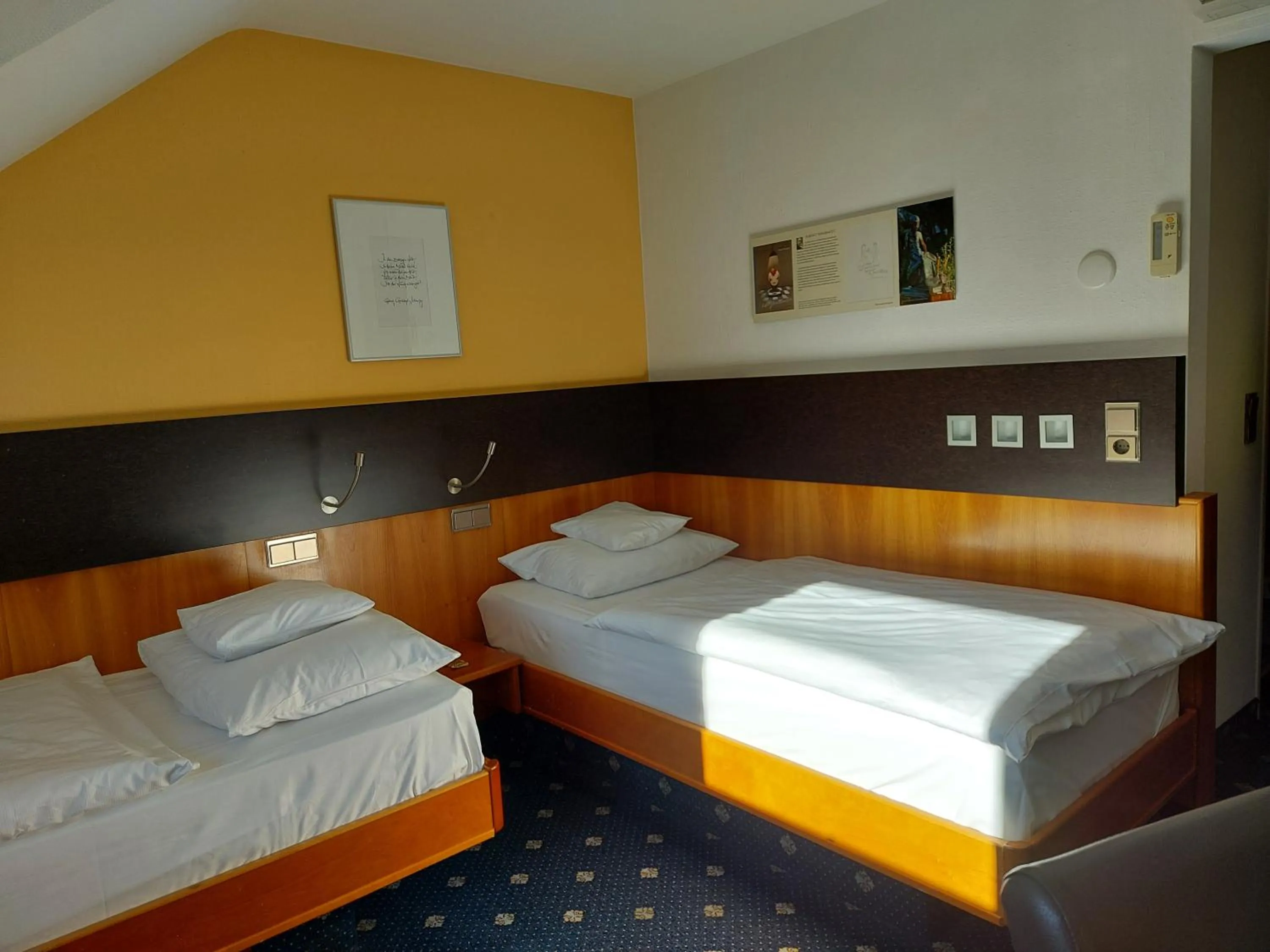 Bed in Park Hotel Post