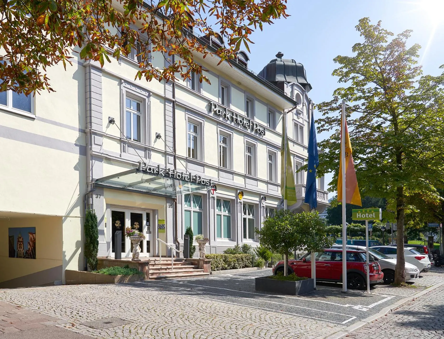 Facade/entrance in Park Hotel Post