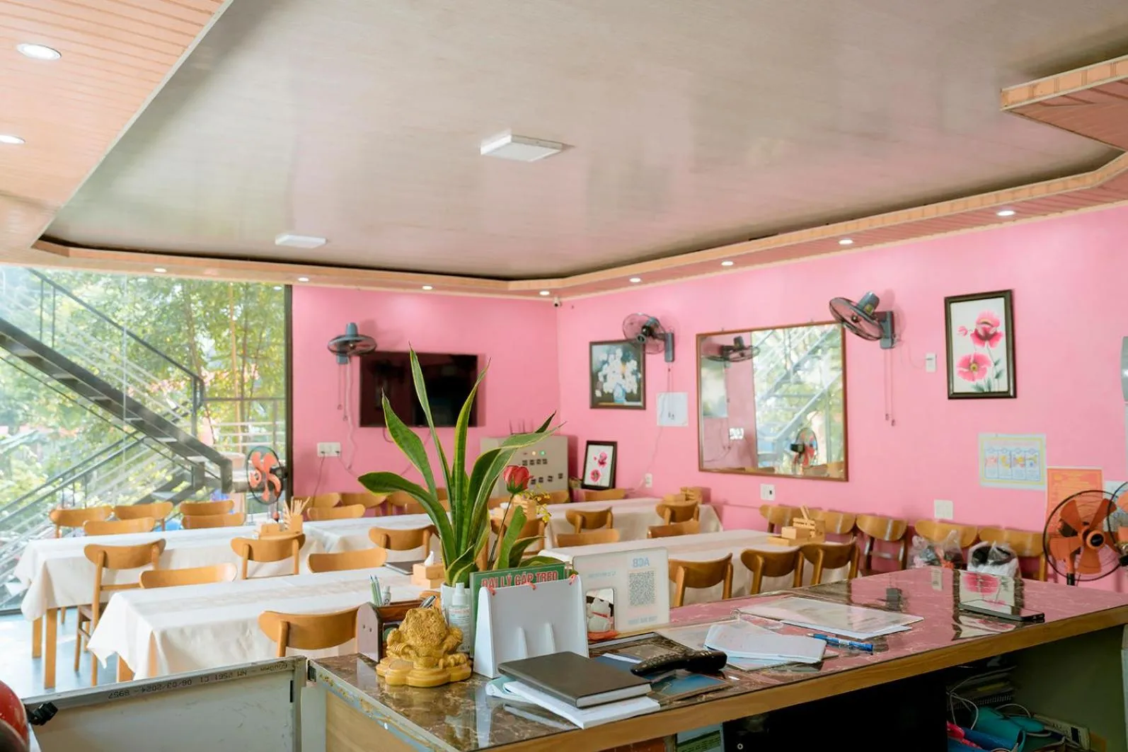 Restaurant/places to eat in Tran Chau Garden Home