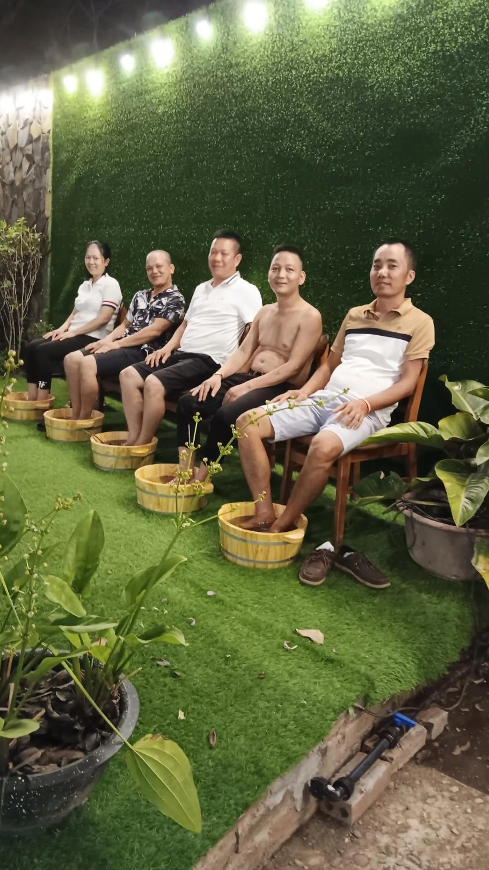 Restaurant/places to eat in Tran Chau Garden Home