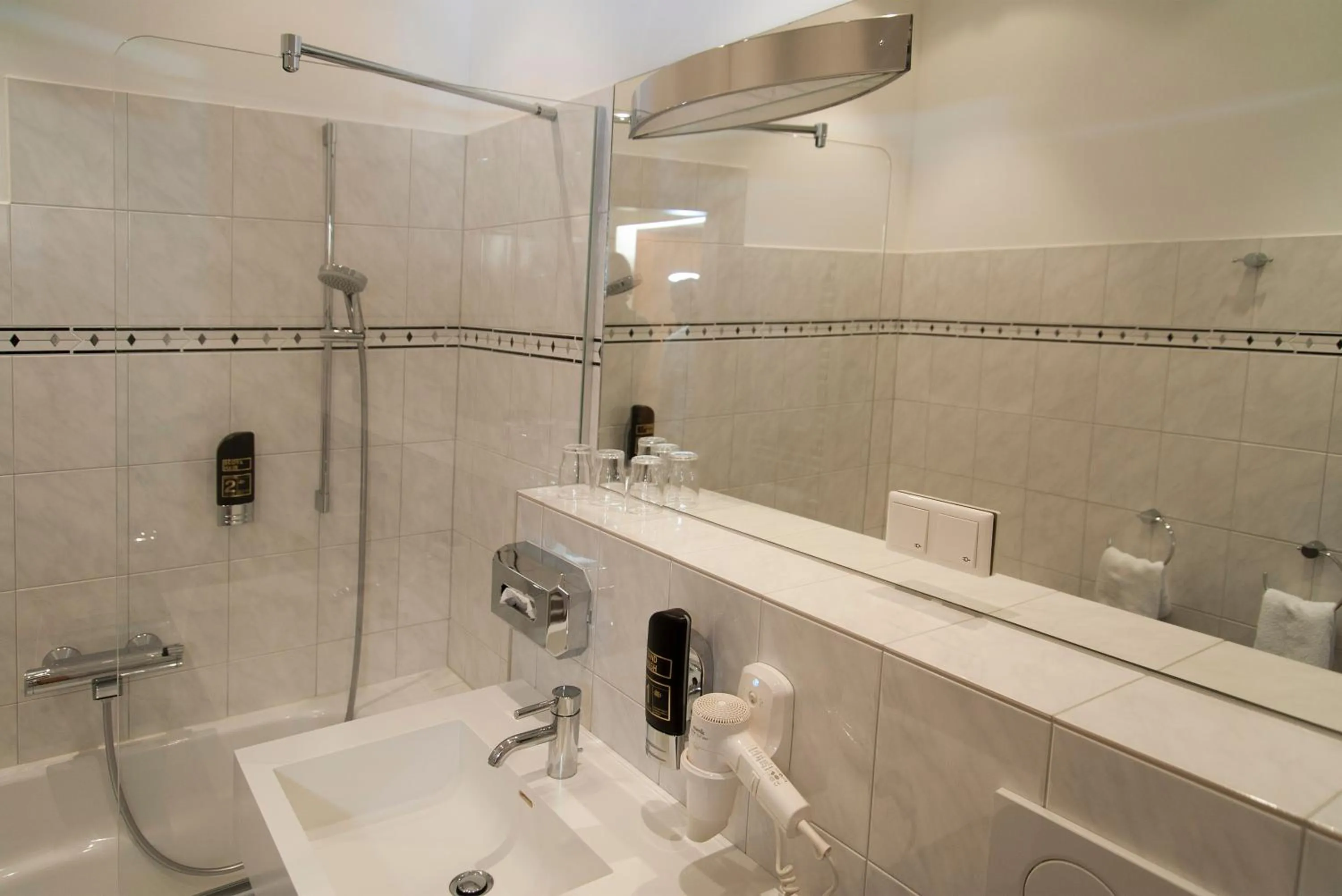 Photo of the whole room in Hotel Europa