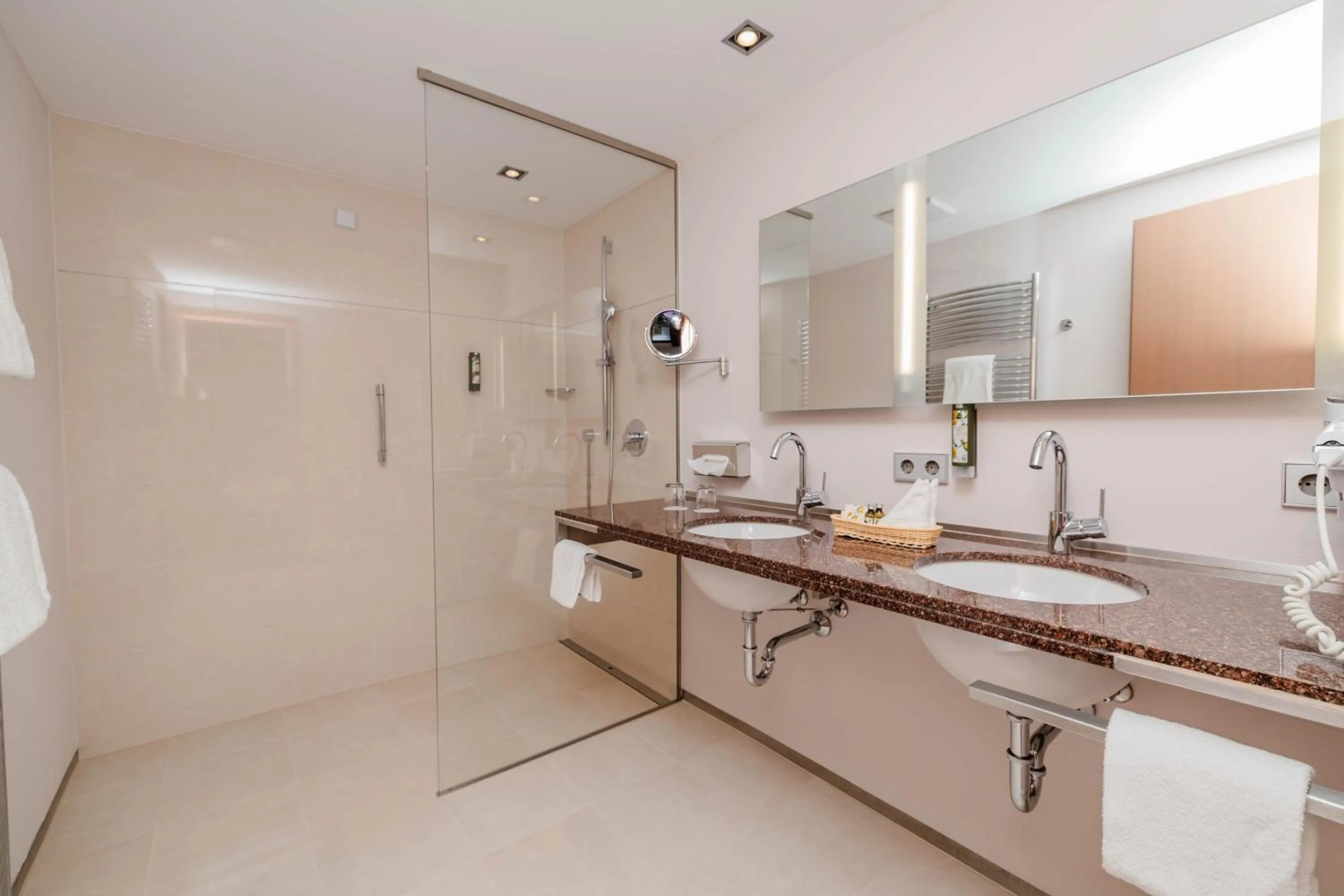 Bathroom in Parkhotel St.Leonhard