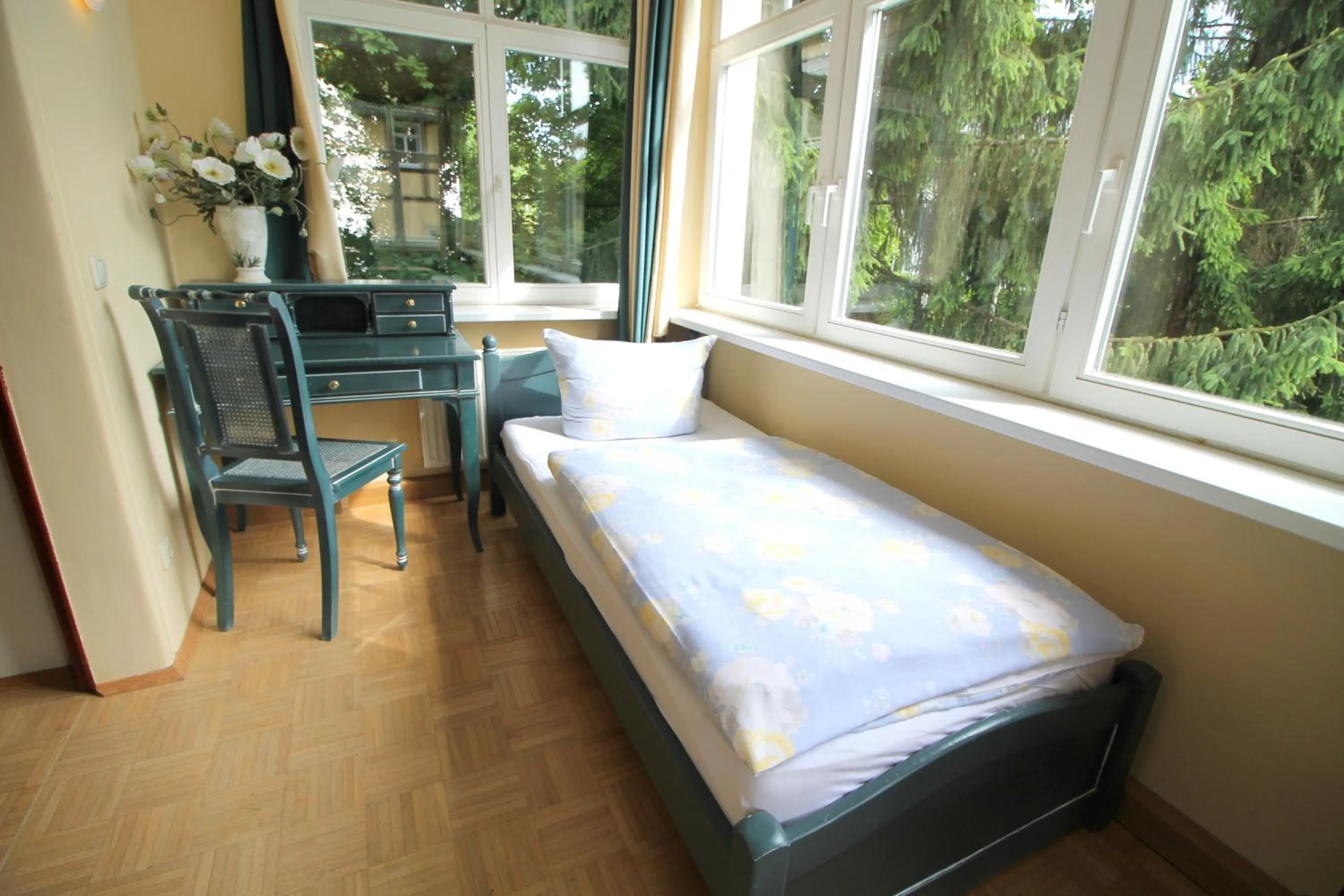 Bedroom, Bed in Hotel-Appartement-Villa Ulenburg