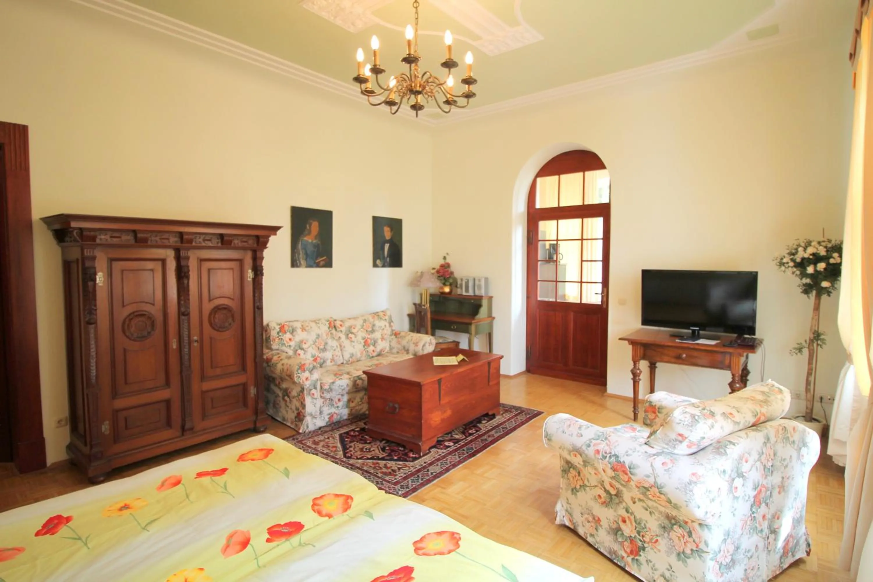 Living room, Bed in Hotel-Appartement-Villa Ulenburg