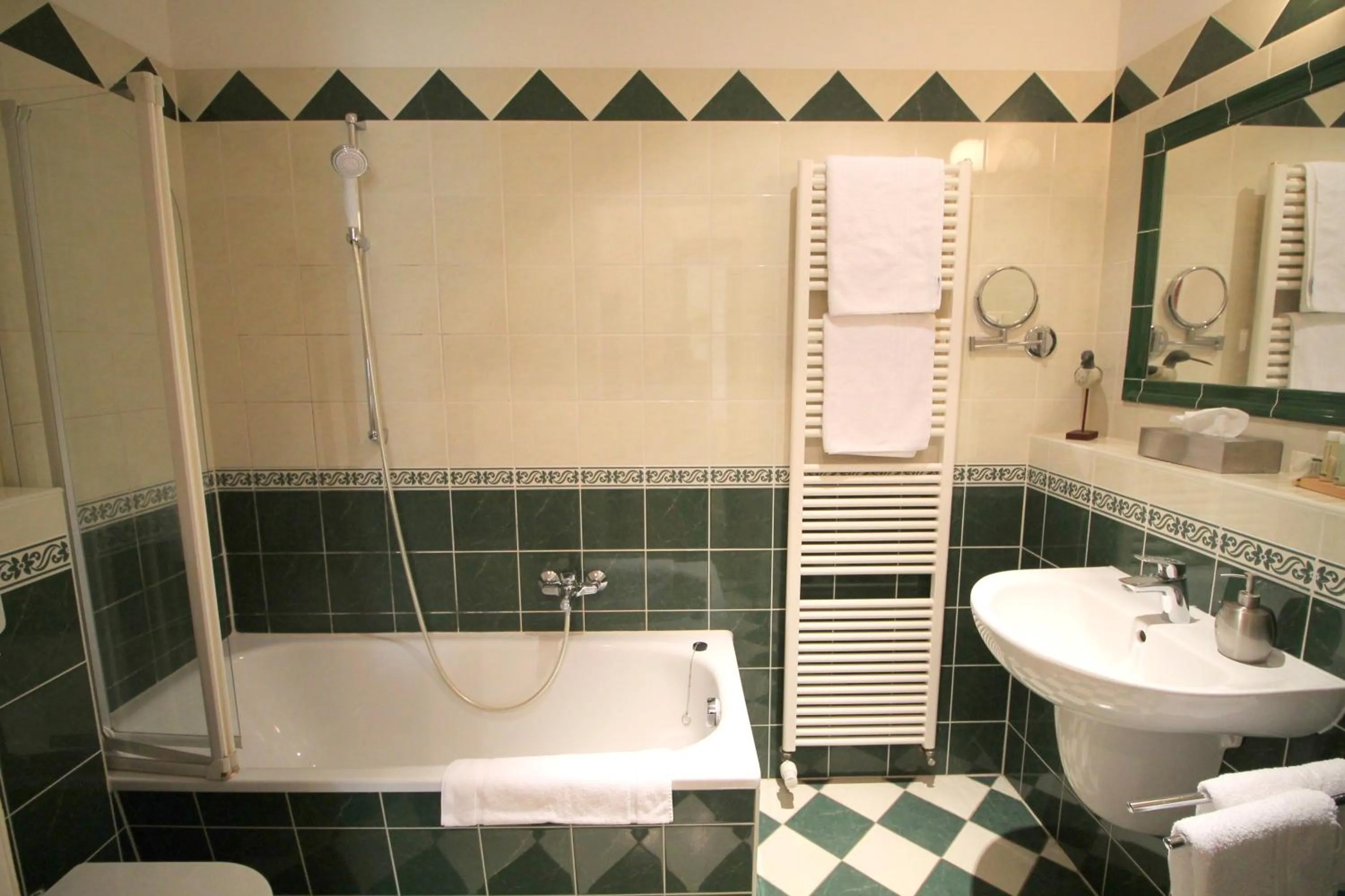 Bathroom in Hotel-Appartement-Villa Ulenburg