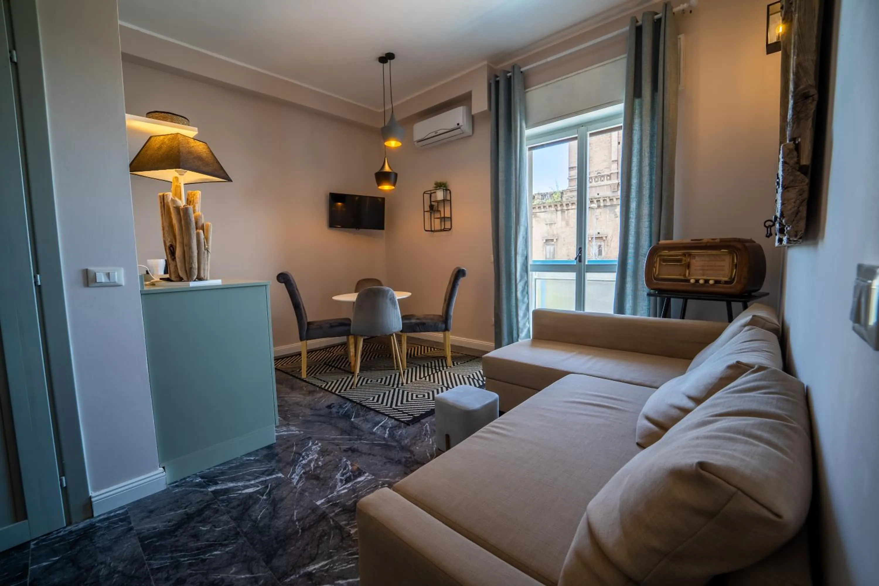 Dining area in Urban Rooms