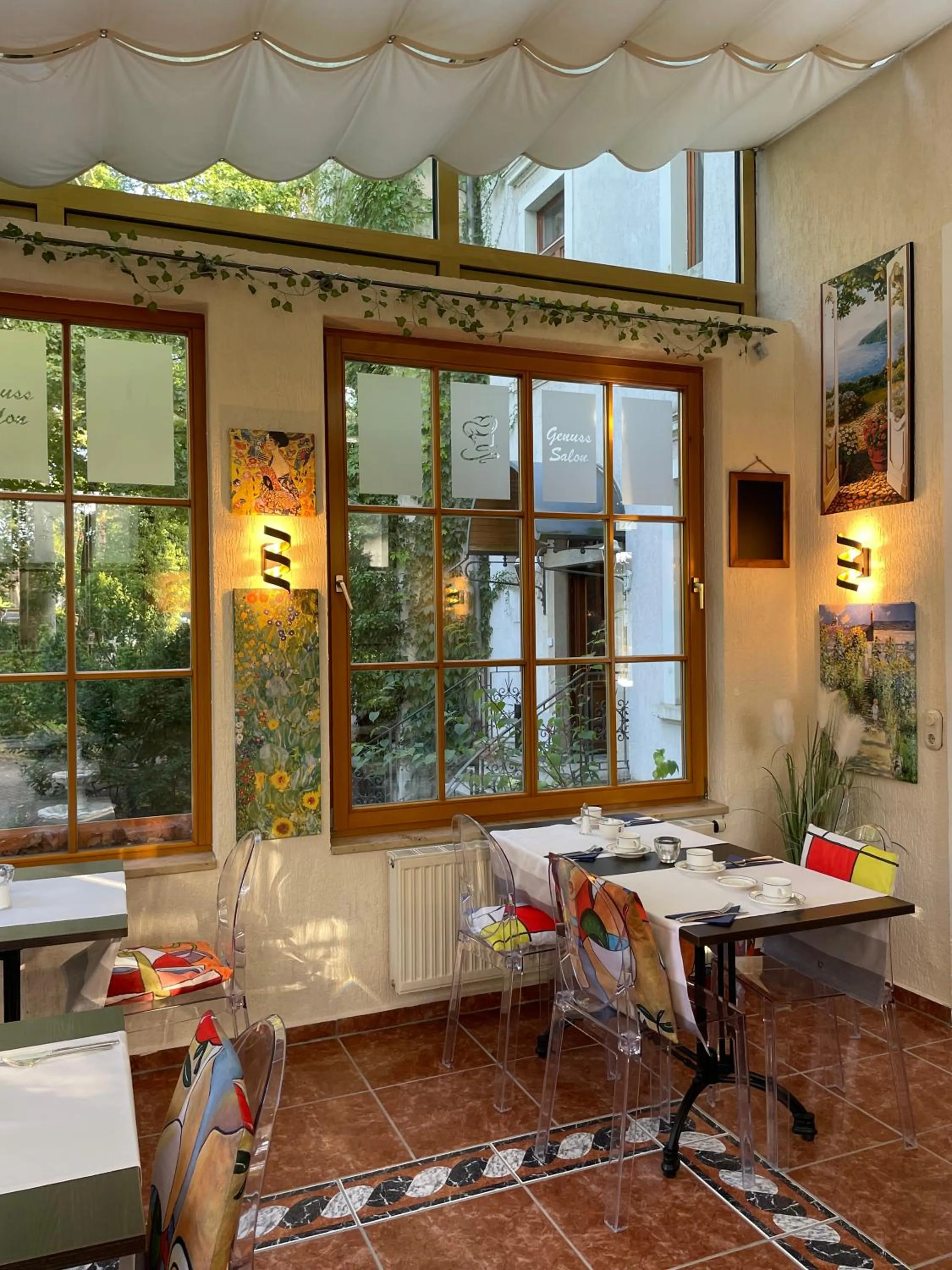 Restaurant/places to eat in Hotel Villa Herzog