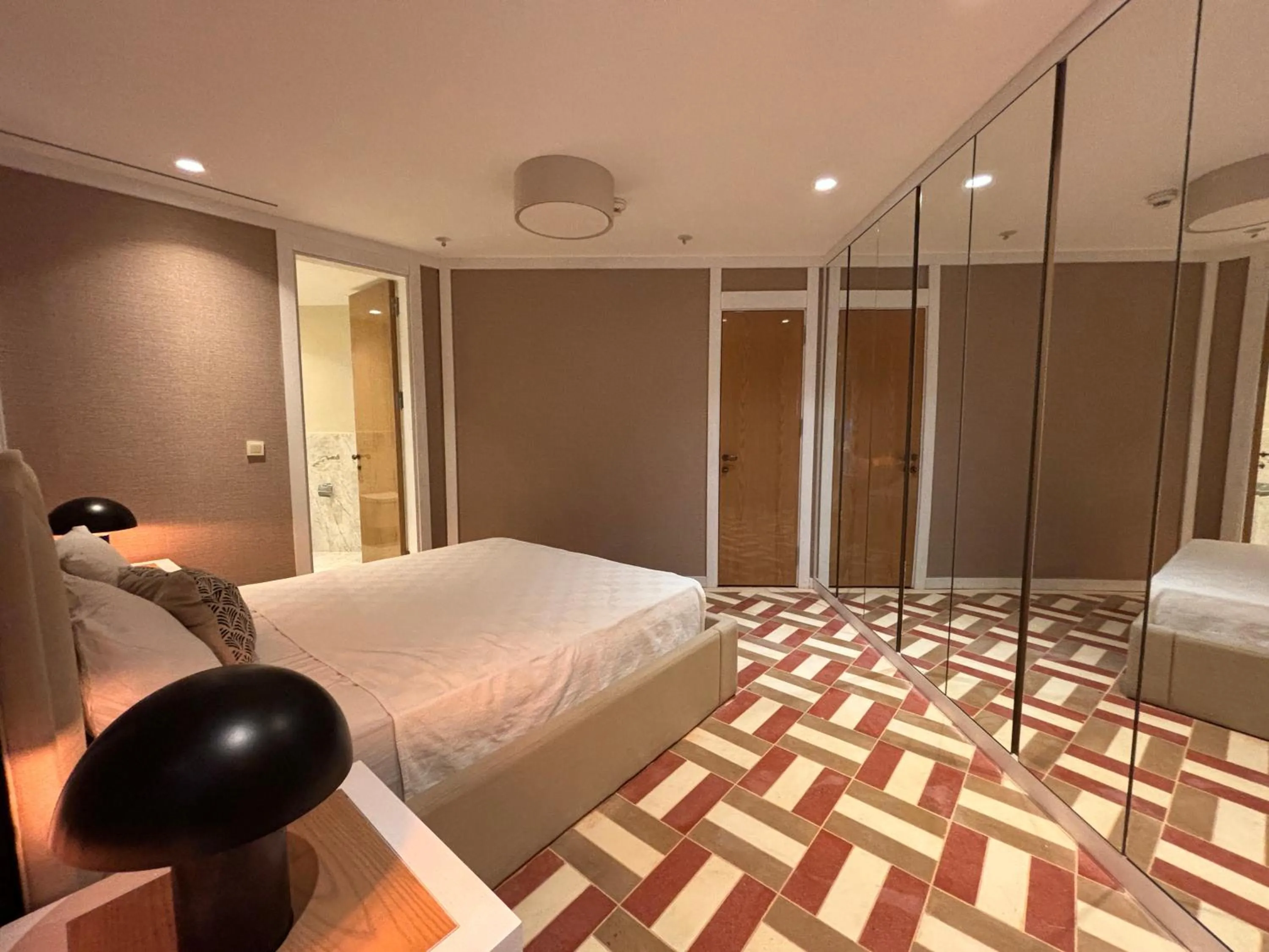 Bed in Root Redrock Yalıkavak