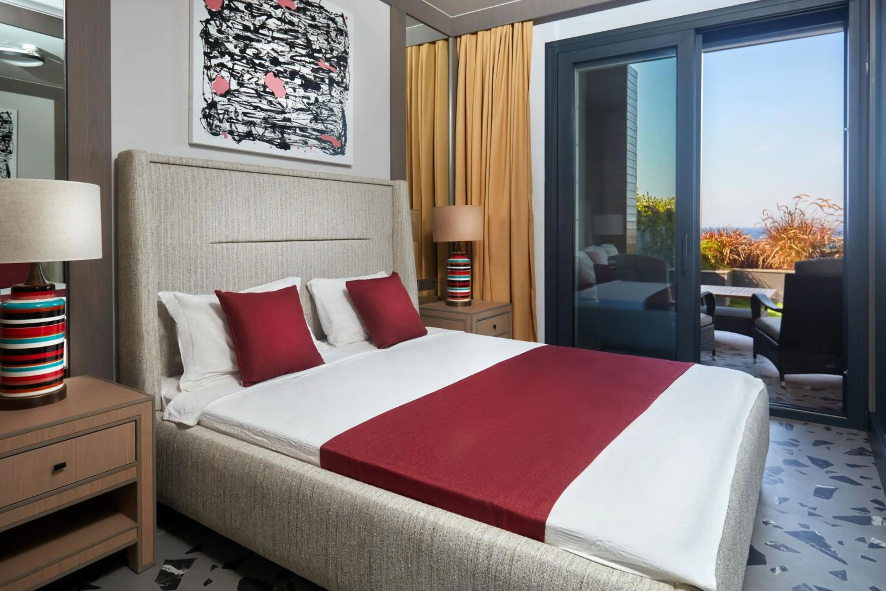 Bed in Root Redrock Yalıkavak