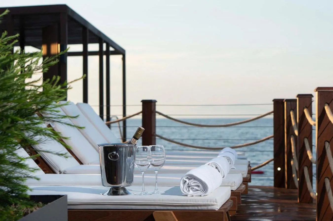 Day in Root Redrock Yalıkavak