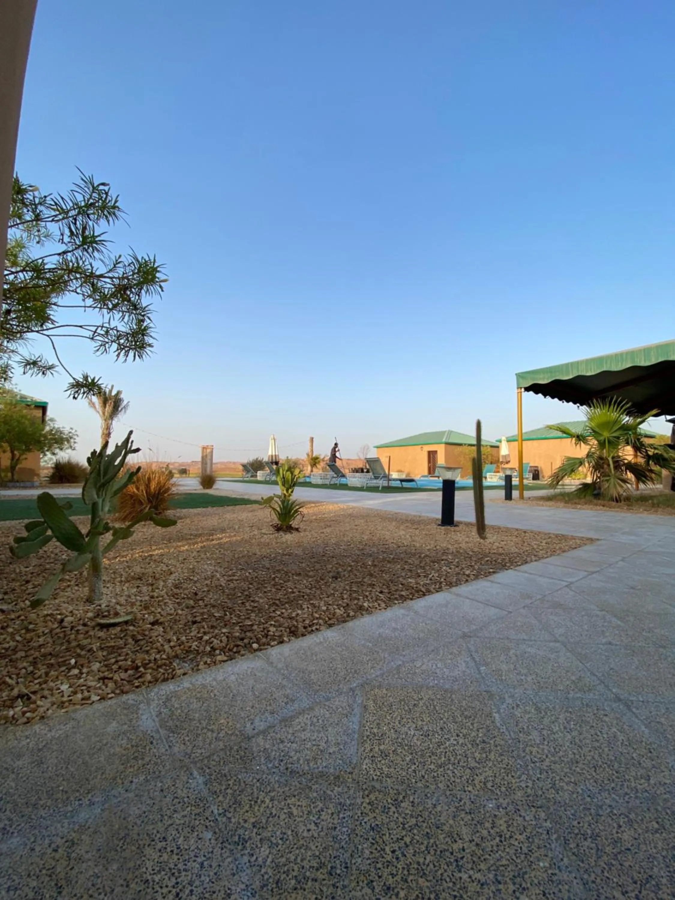 Desert Inn Resort and Camp