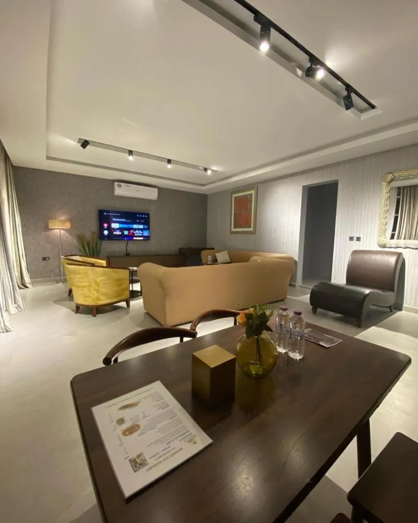 Desert Inn Resort and Camp