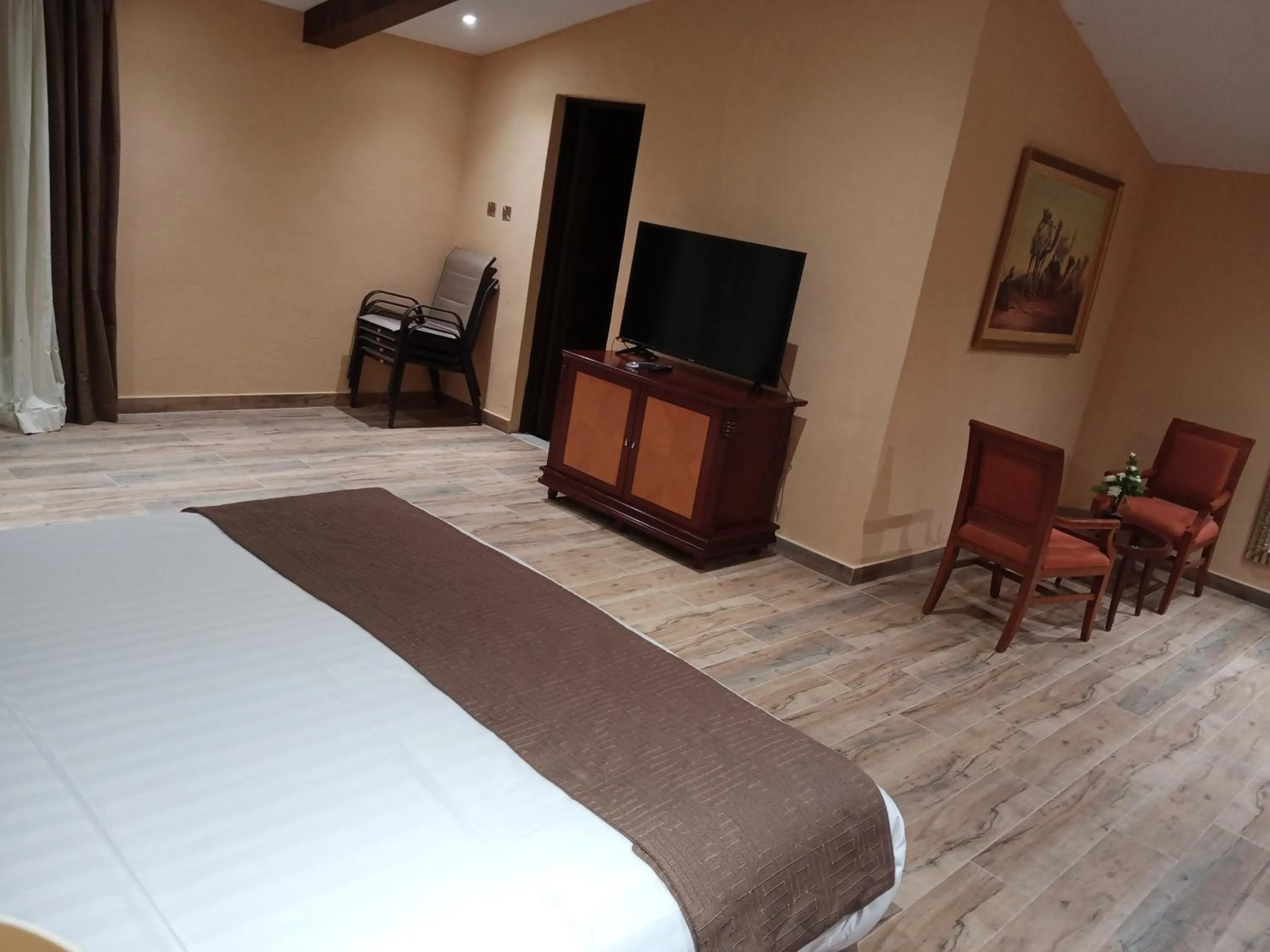 Bed in Desert Inn Resort and Camp