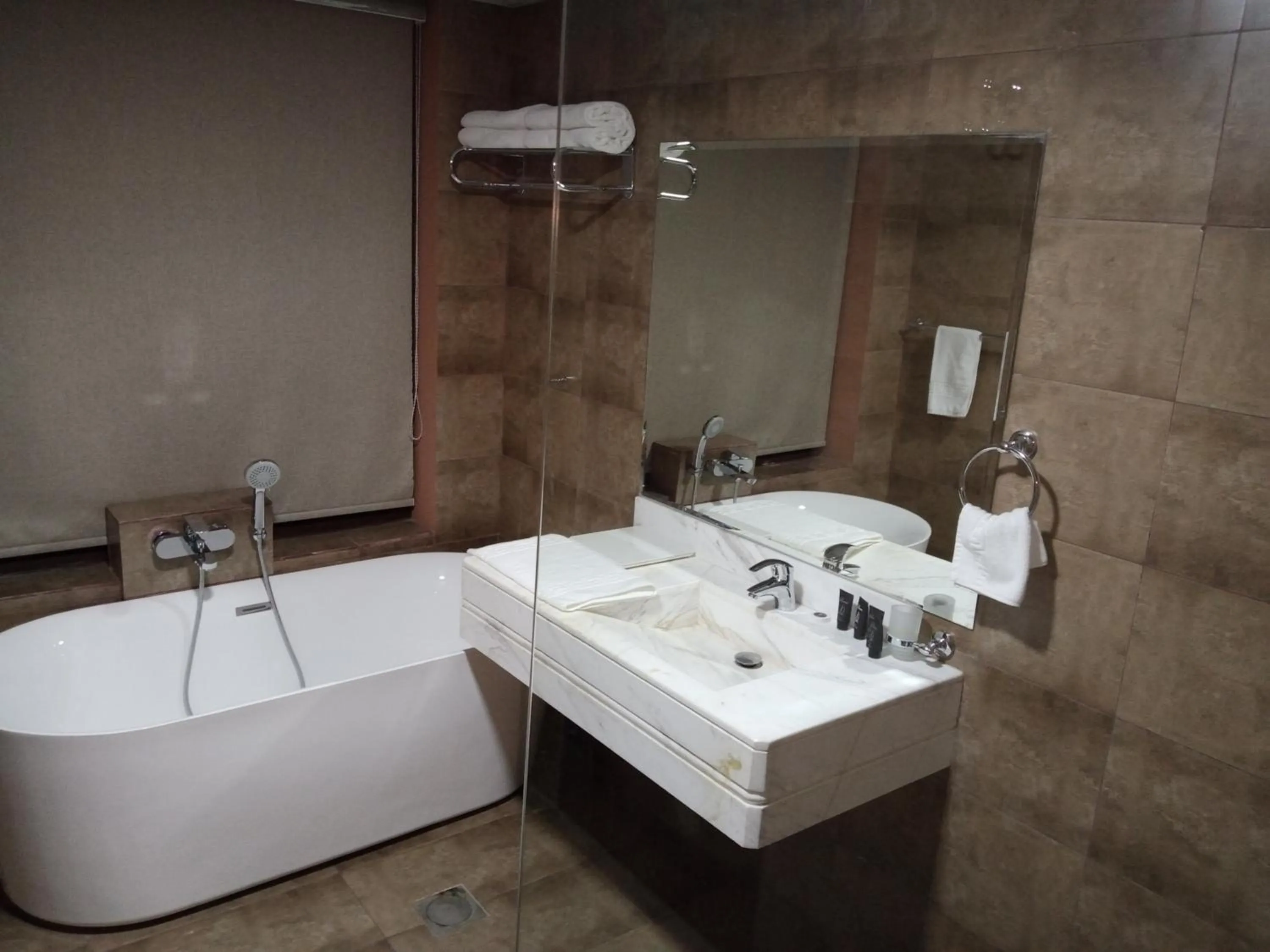 Desert Inn Resort and Camp