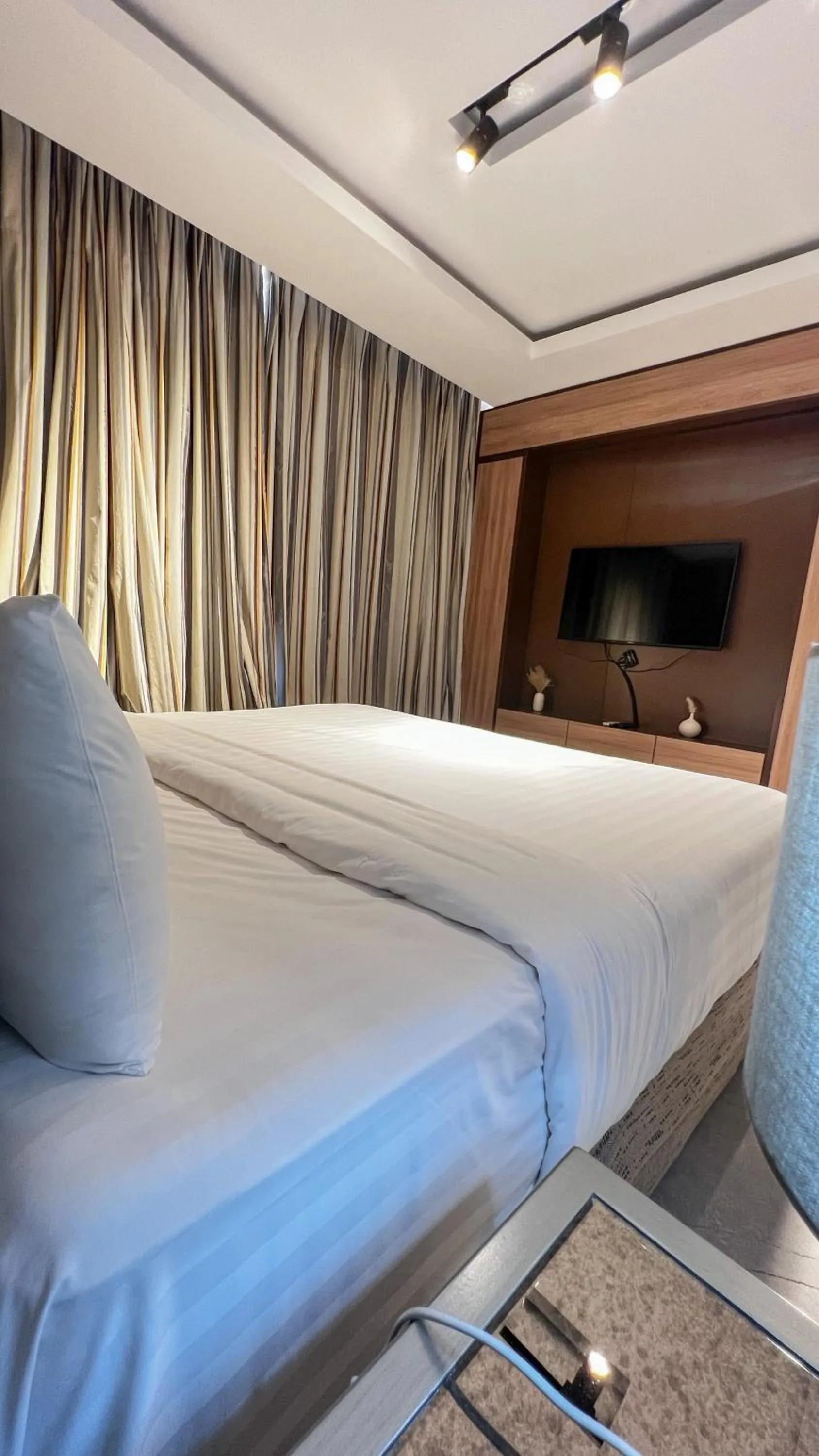 Bed in Desert Inn Resort and Camp