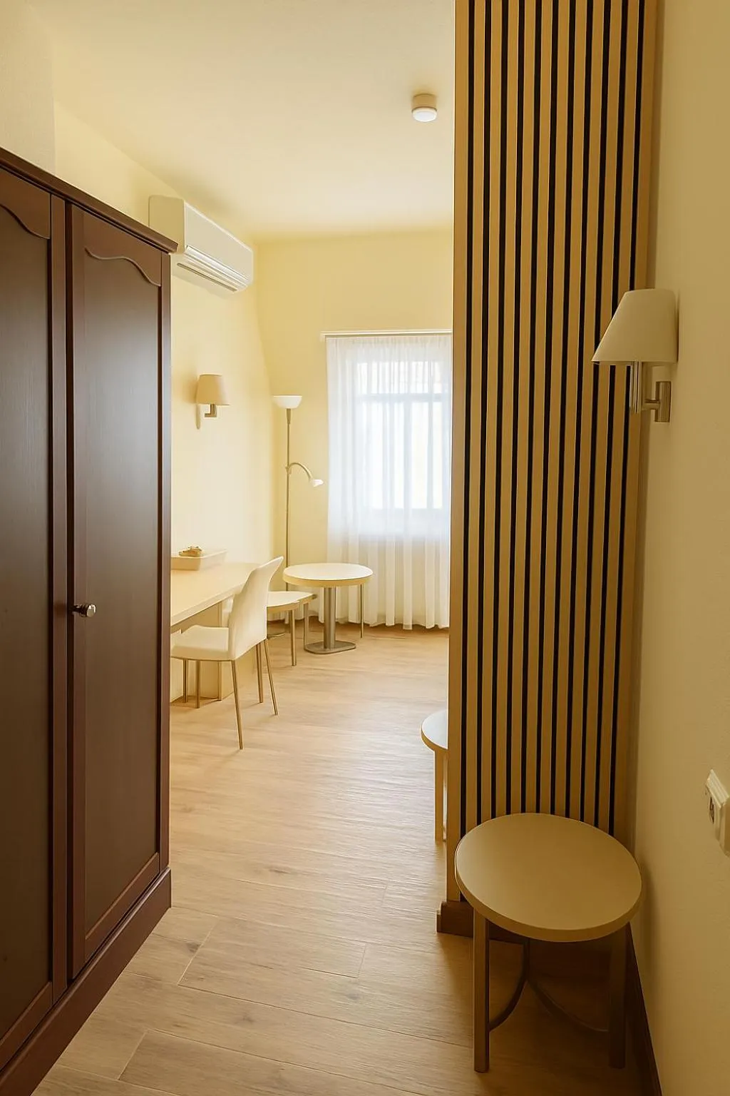 Photo of the whole room in Hotel Villa Noel am Hauptbahnhof