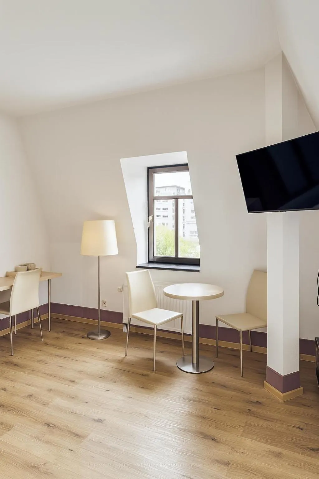 Photo of the whole room in Hotel Villa Noel am Hauptbahnhof