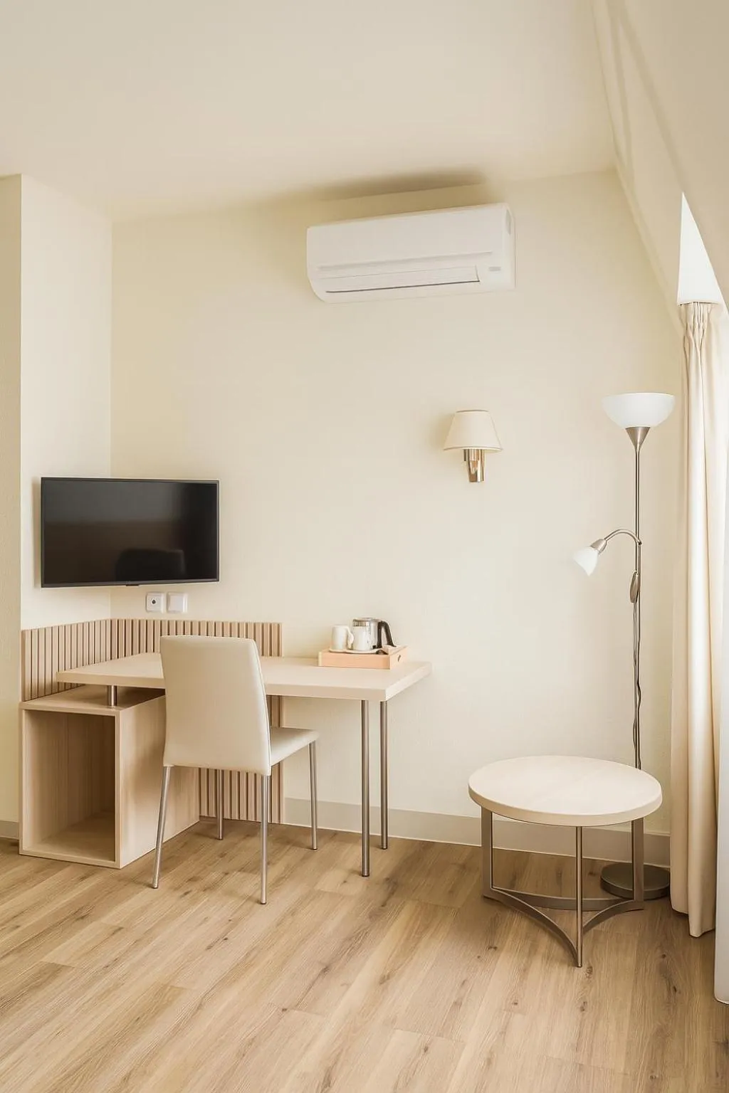 Photo of the whole room in Hotel Villa Noel am Hauptbahnhof