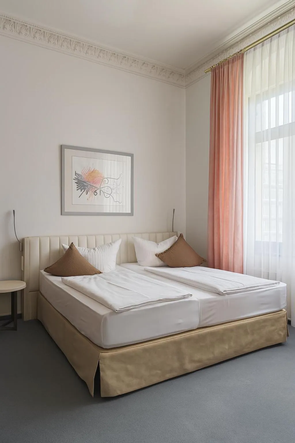 Photo of the whole room in Hotel Villa Noel am Hauptbahnhof