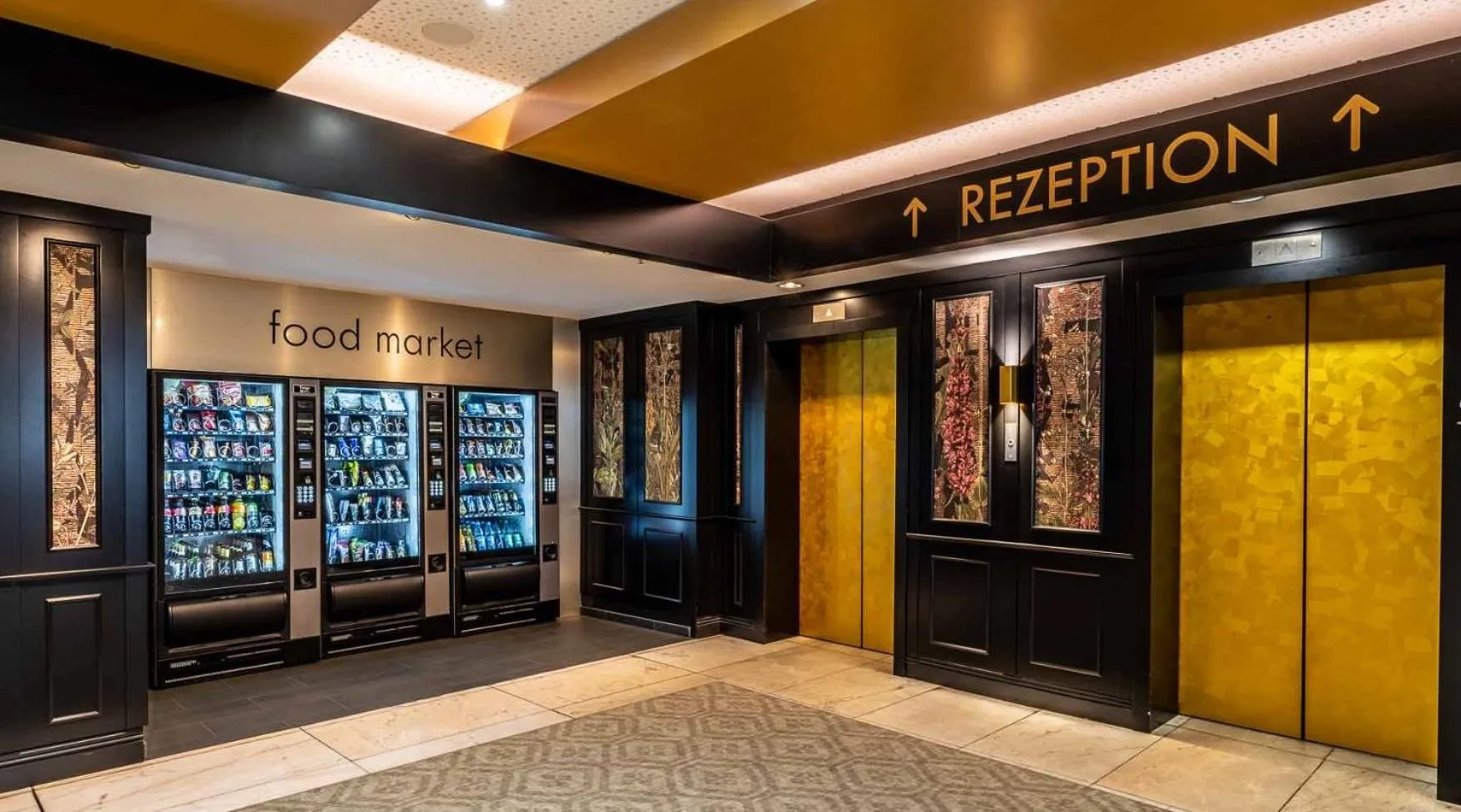 Lobby or reception in PLAZA Premium Timmendorfer Strand