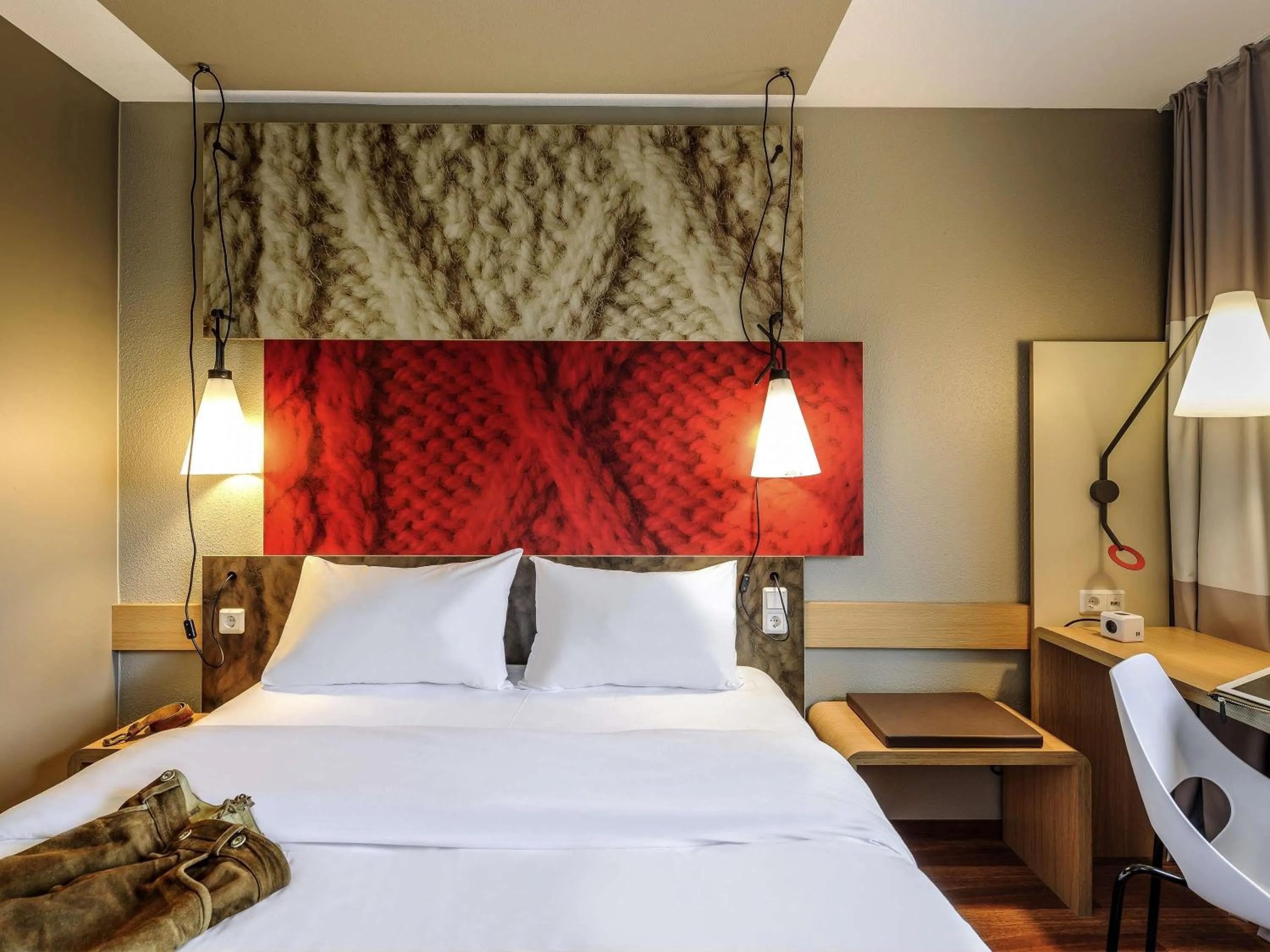 Bedroom, Bed in ibis Hotel München Messe