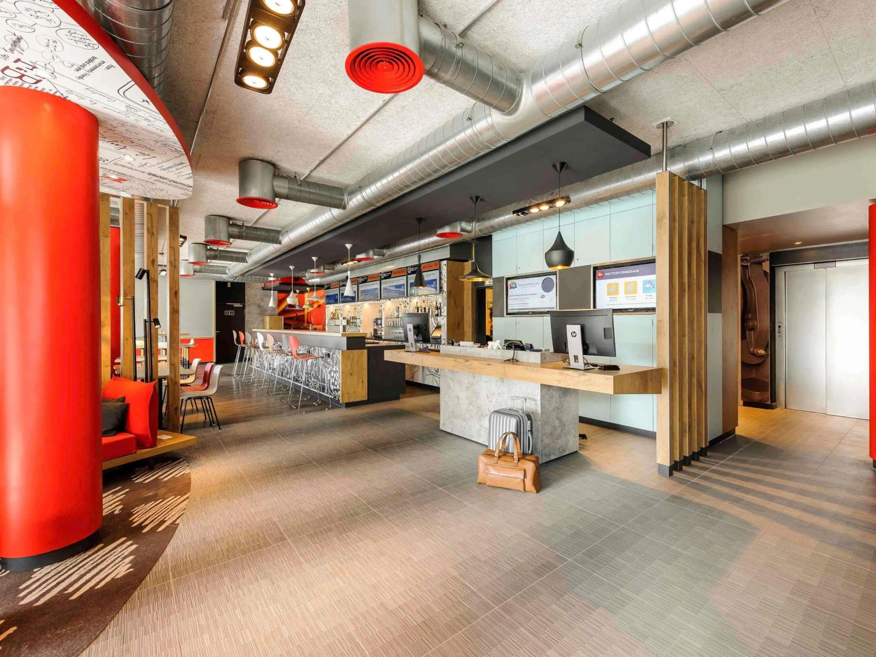 Property building in ibis Hotel München Messe