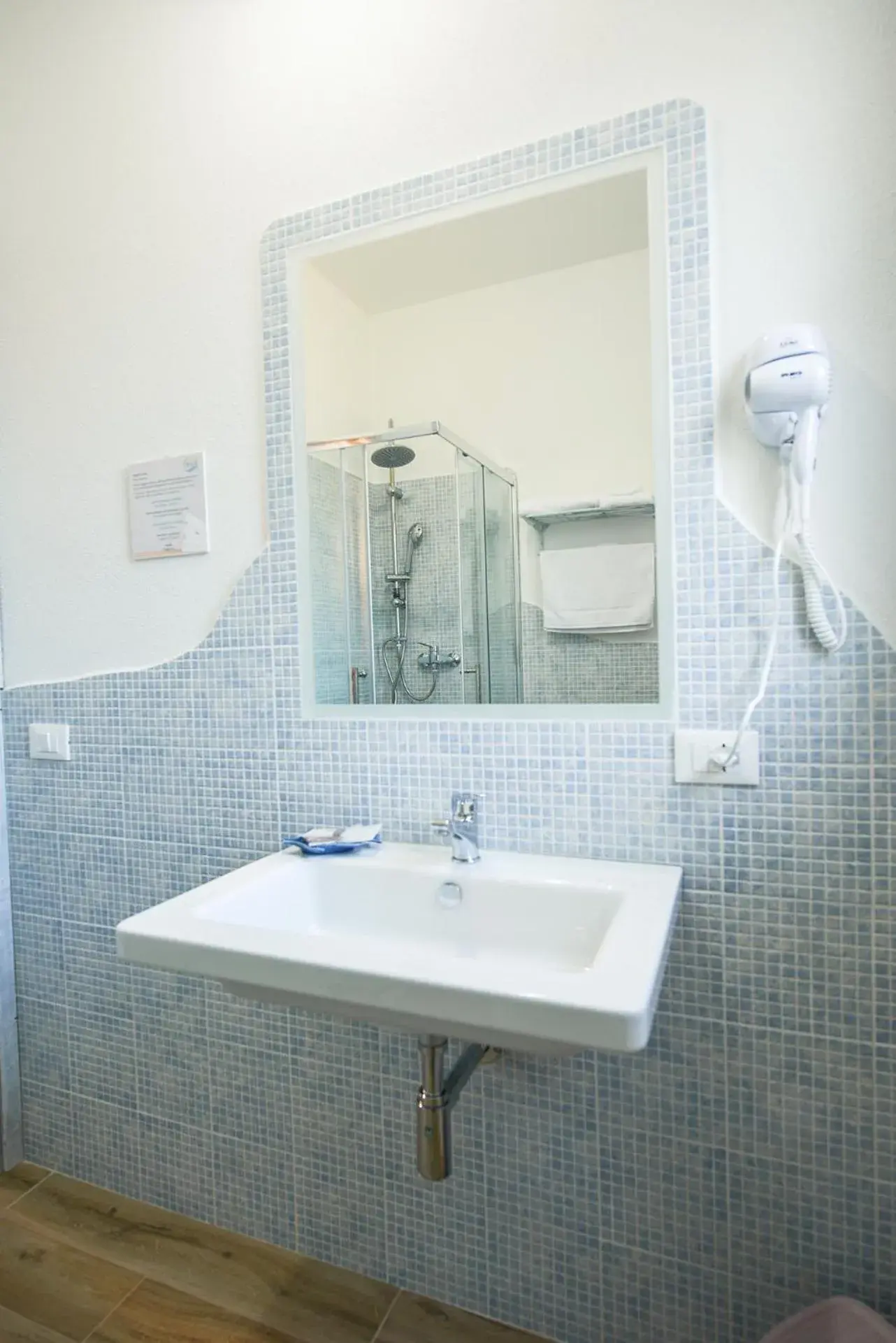 Double Room with Balcony in Hotel Made Double Room with Balcony in Hotel Made