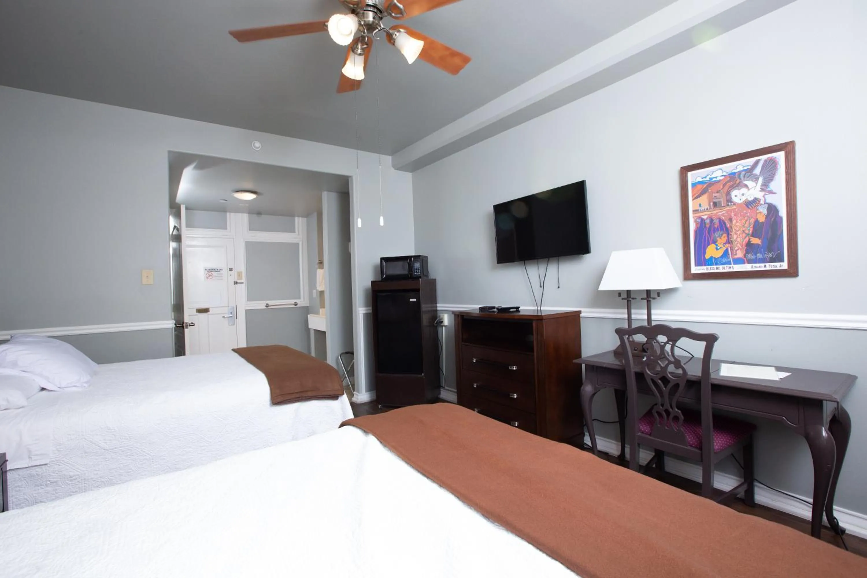 Bed in The Rialto Hotel