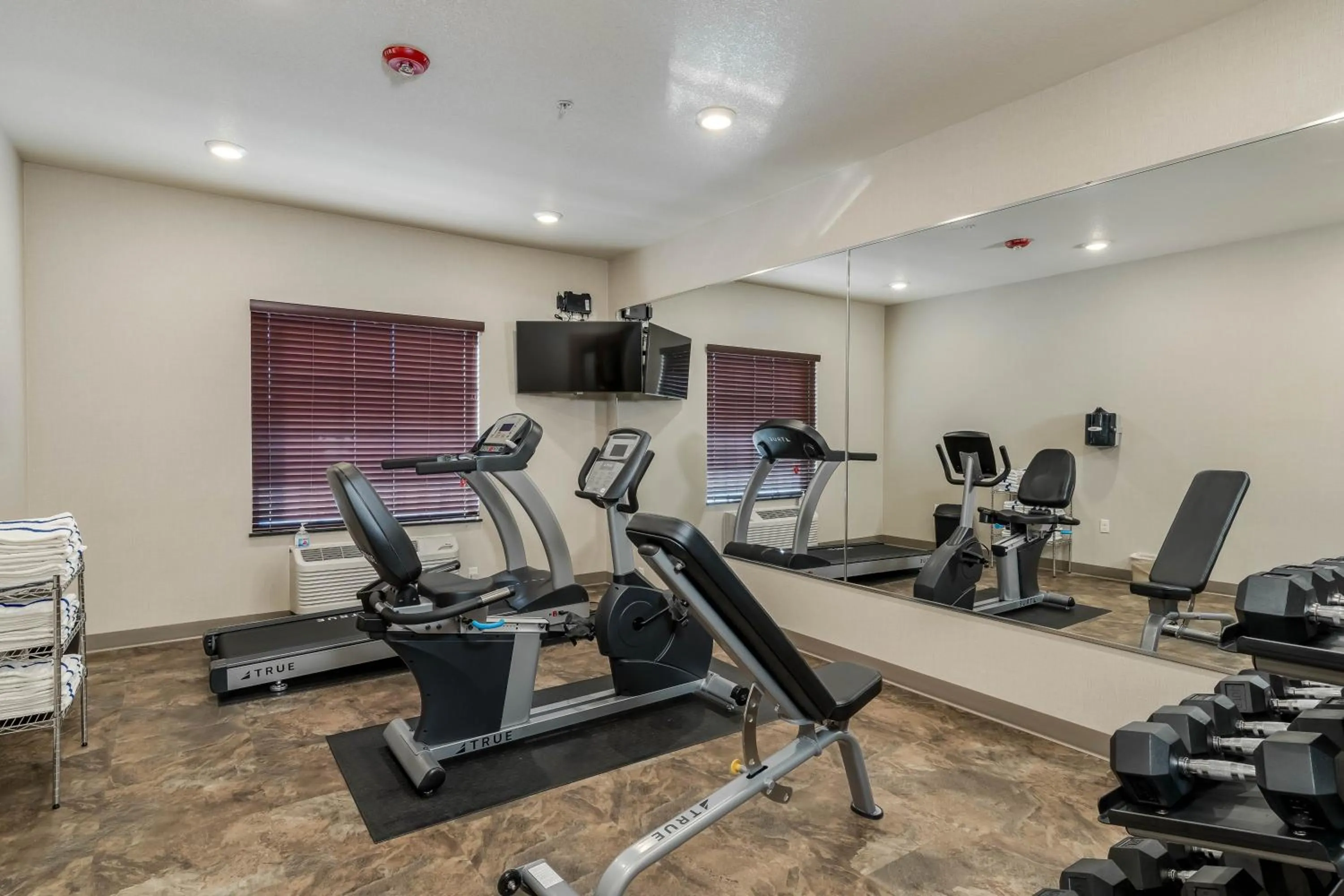 Fitness centre/facilities in Cobblestone Hotel & Suites - Morgan