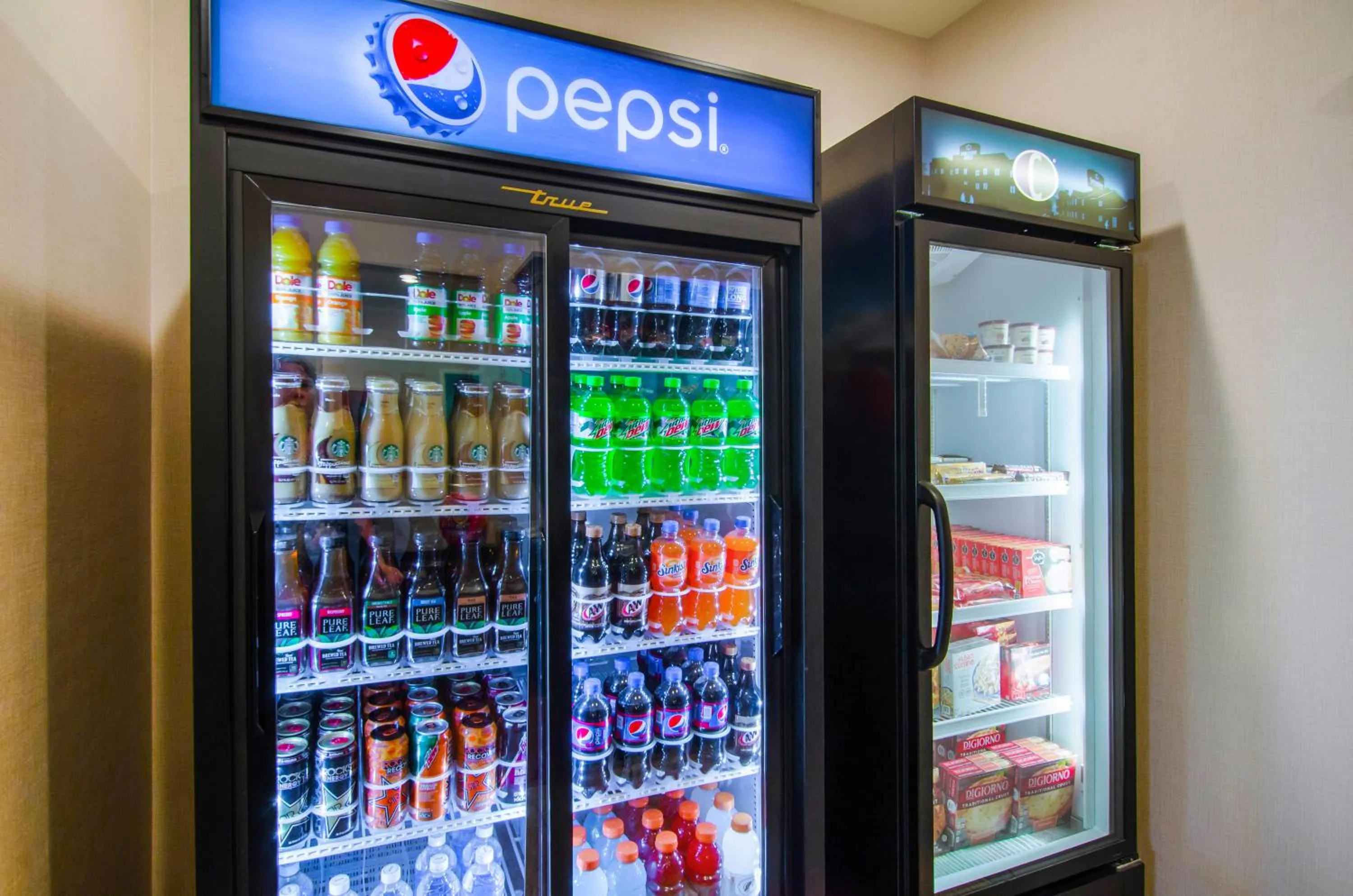 On-site shops in Cobblestone Hotel & Suites - Morgan