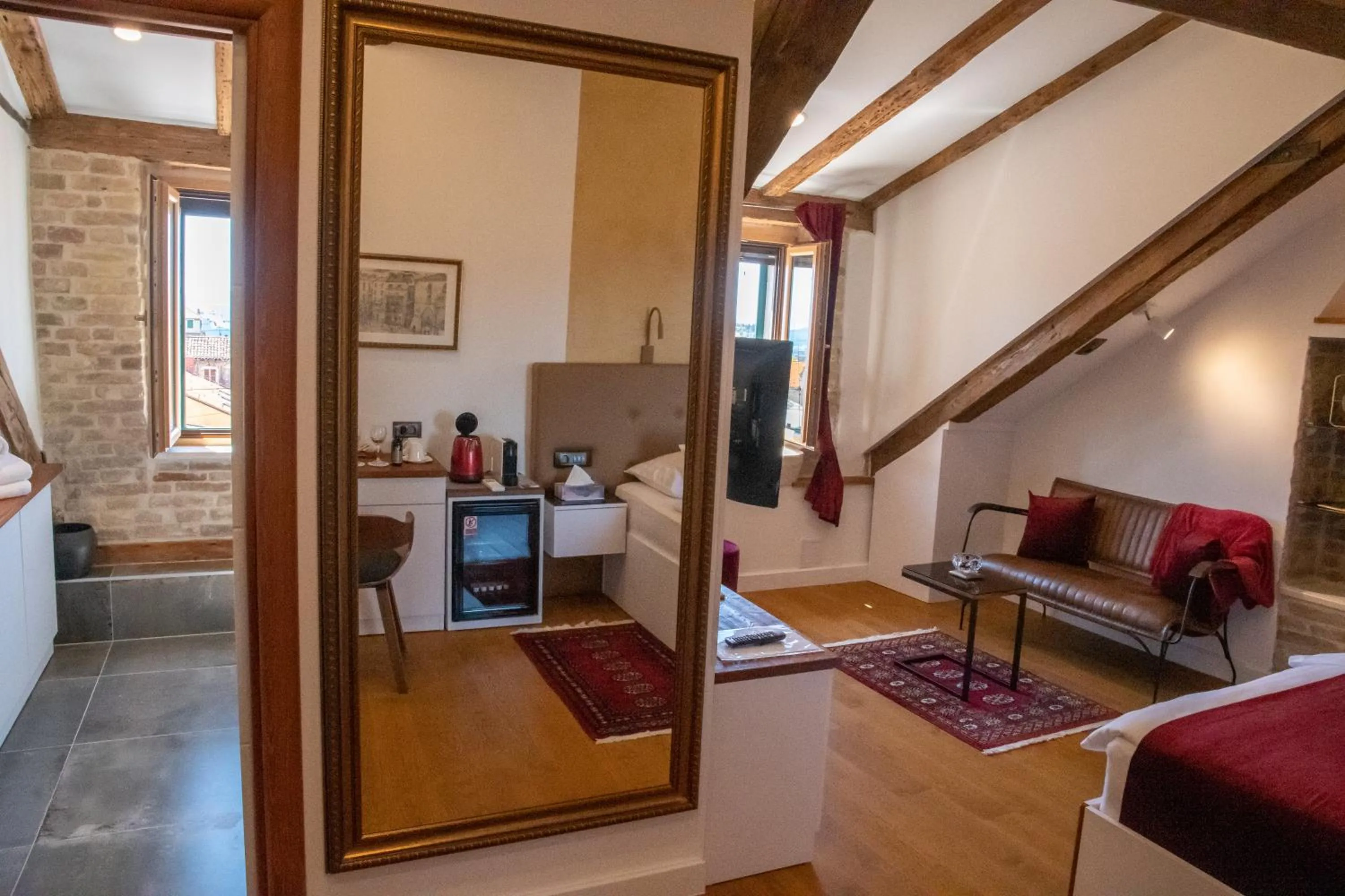 TV and multimedia, Bed in Oblivion Luxury Rooms